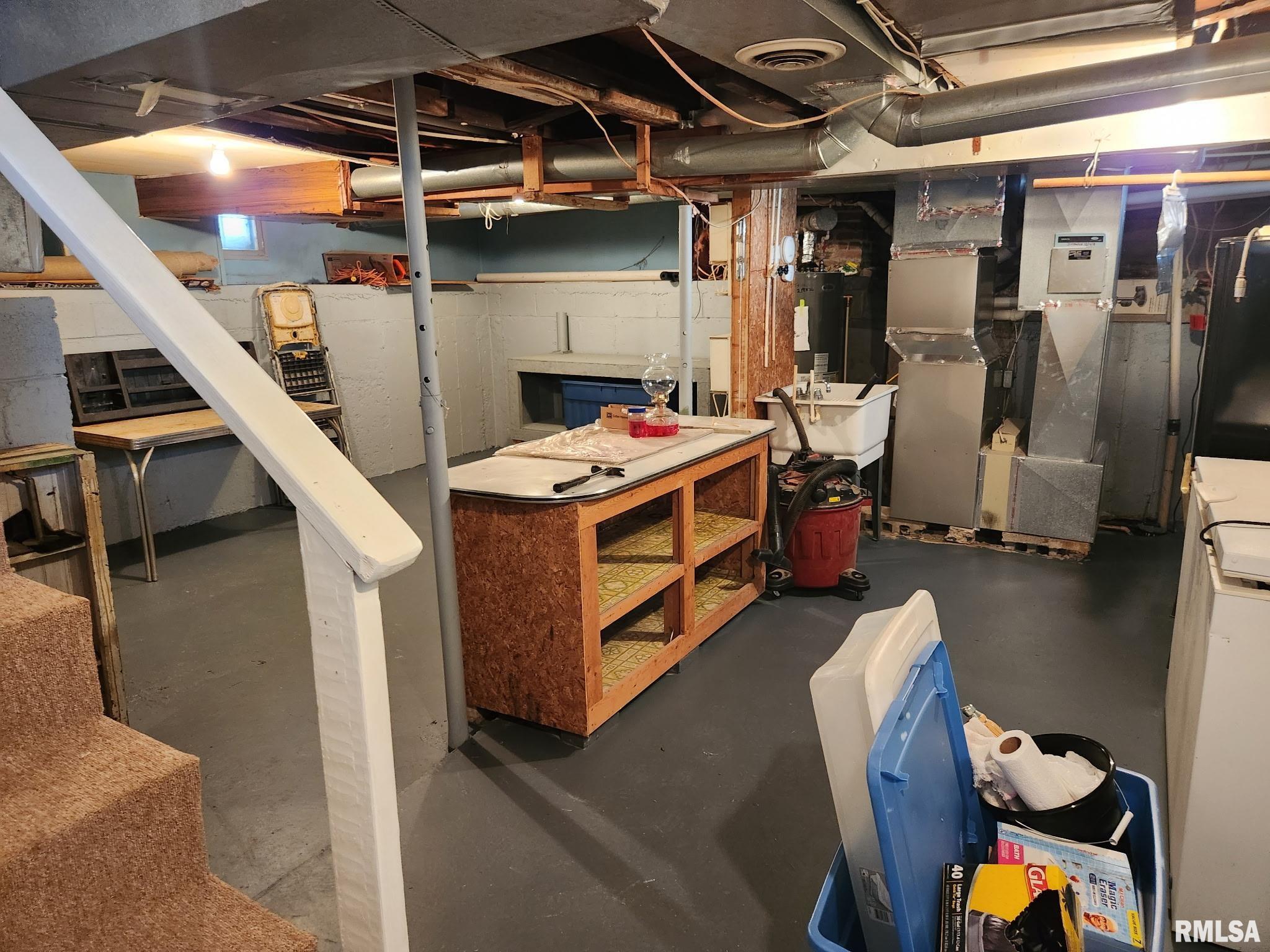 1026 E OAK Street Macomb IL