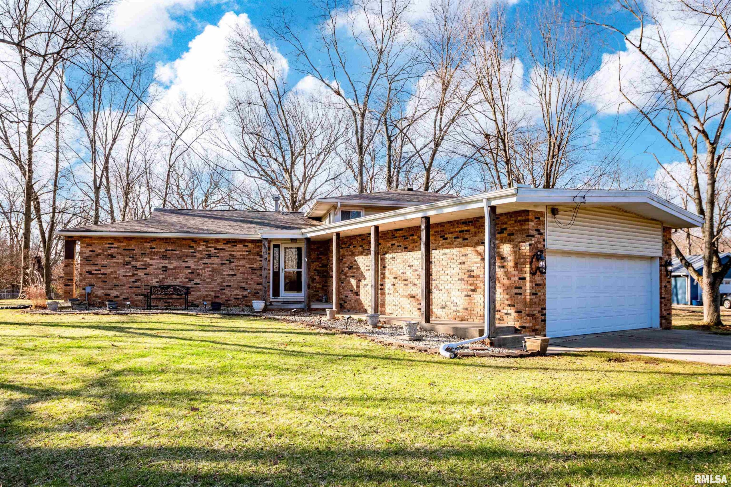 107 BROOKWOOD Court Washington IL