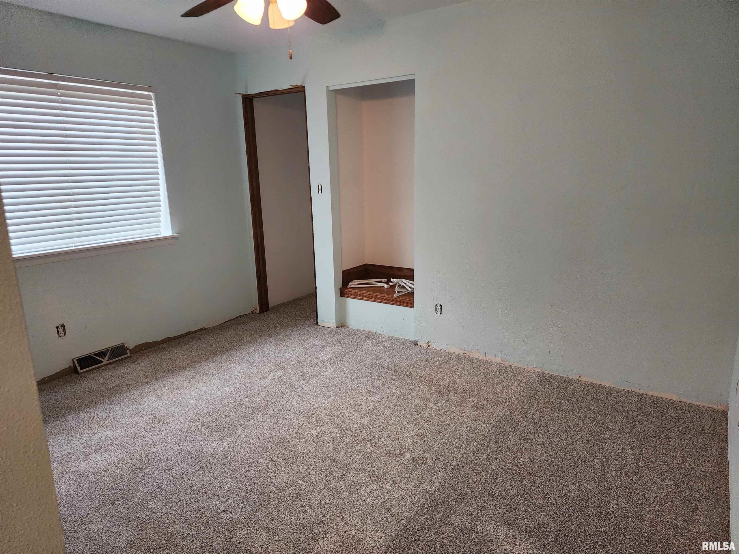 2344 Railsplitter Street Lincoln IL