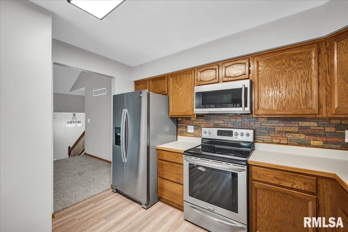 9320 W LAKE CAMELOT Drive Mapleton IL