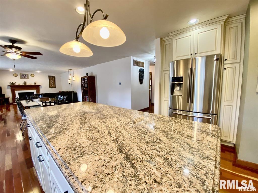 209 W MORNINGSIDE Drive Peoria IL