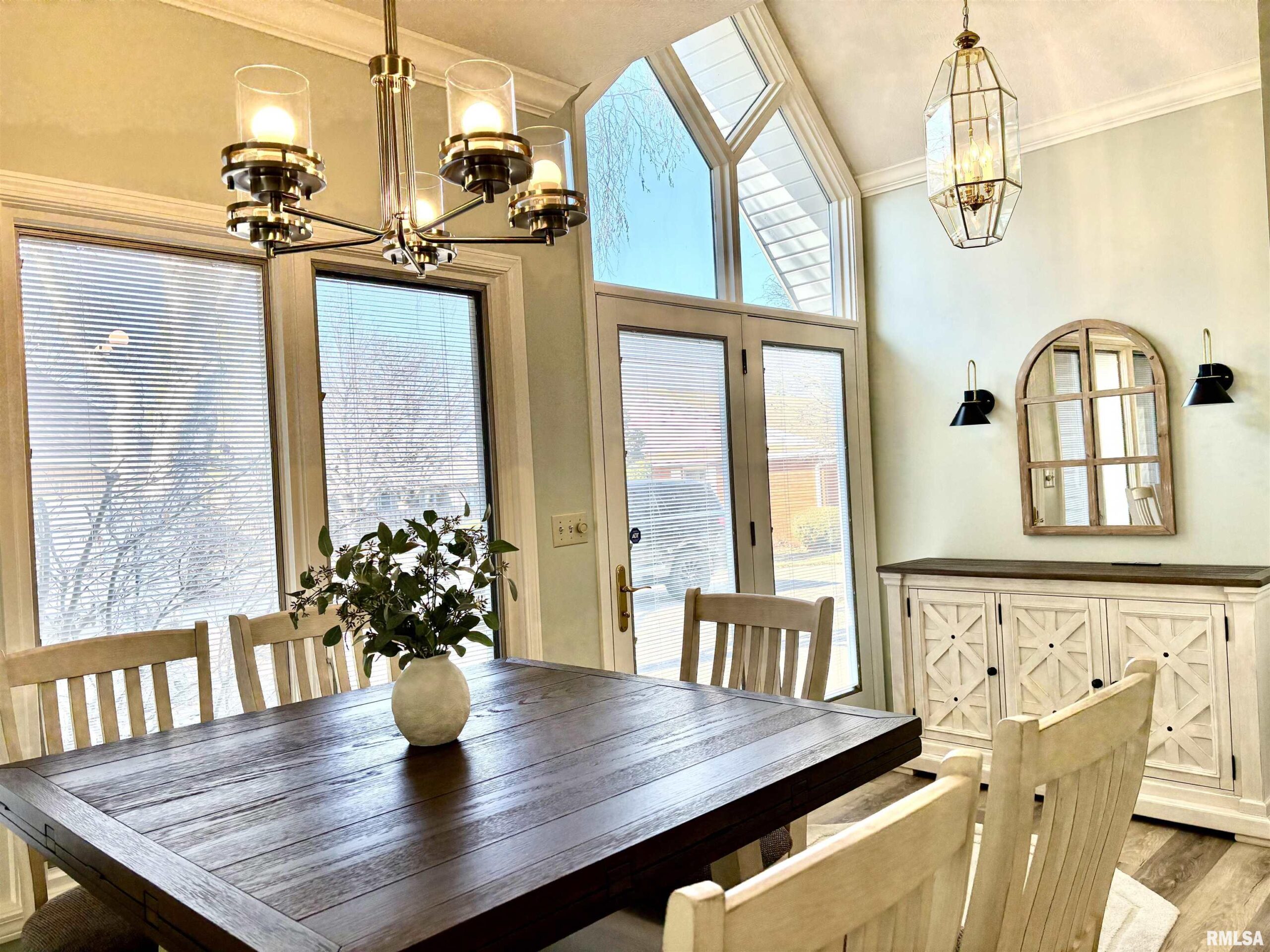 5A EISENHOWER Circle Jacksonville IL