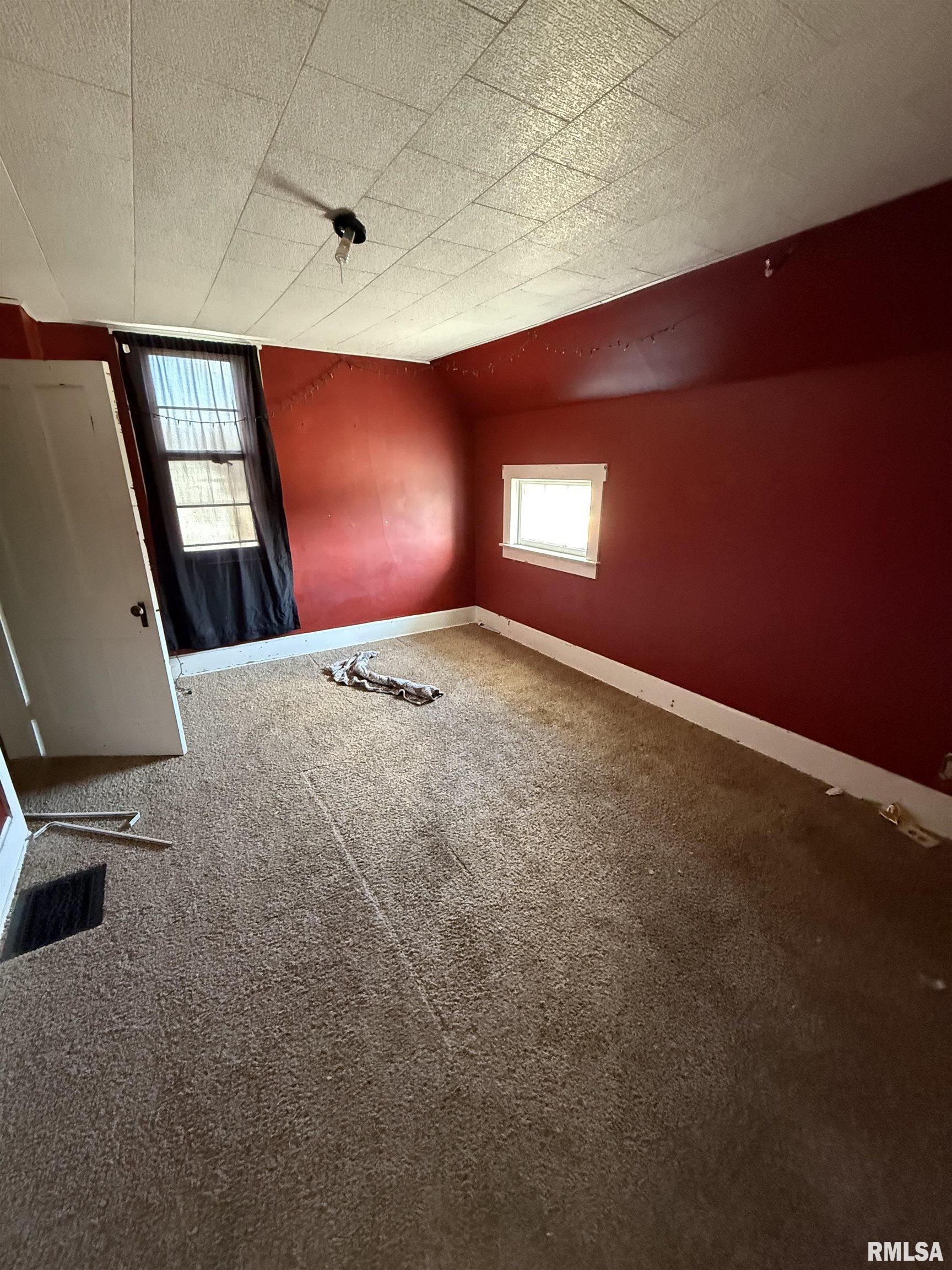 119 E BROADWAY Street Astoria IL