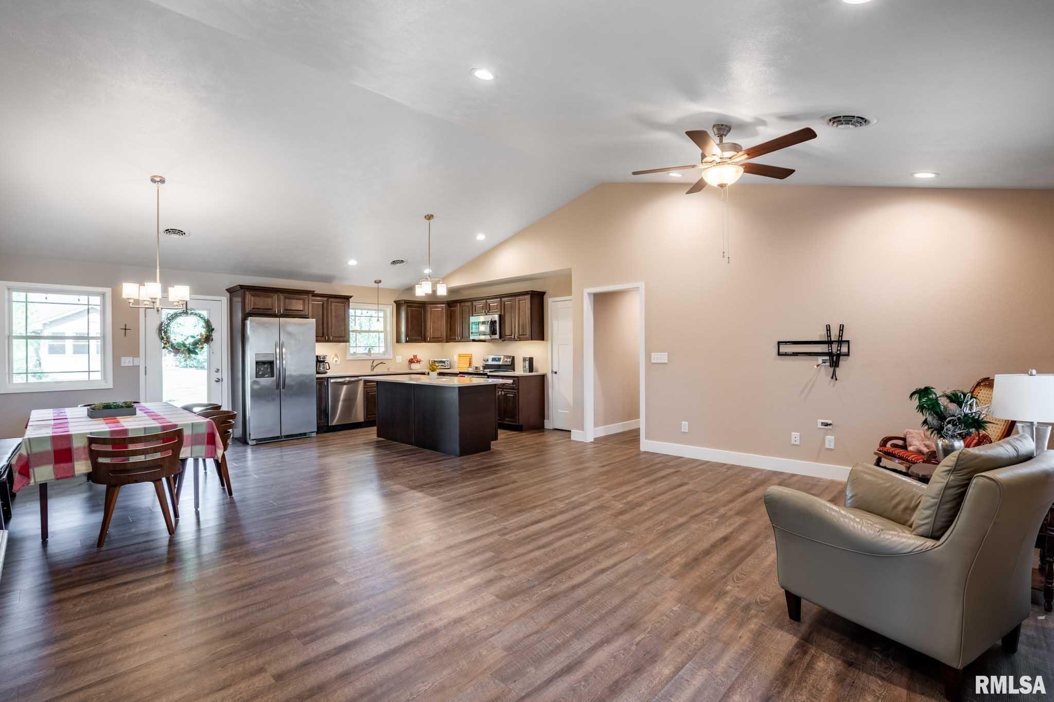 1205 WILDFLOWER Lane Herrin IL