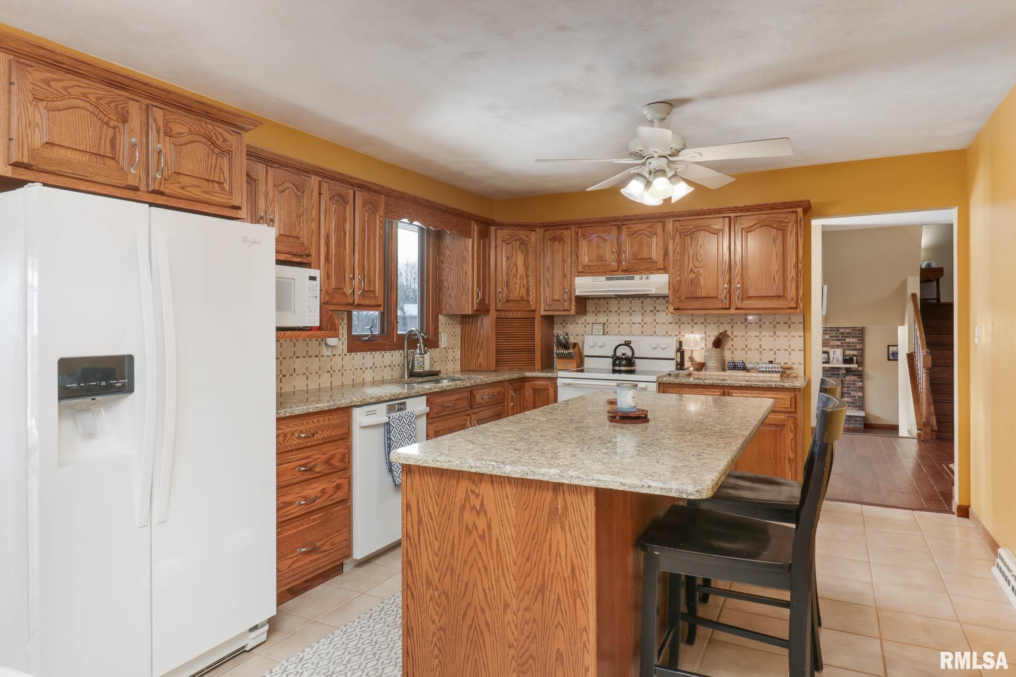 1404 DOWNING Court Tremont IL