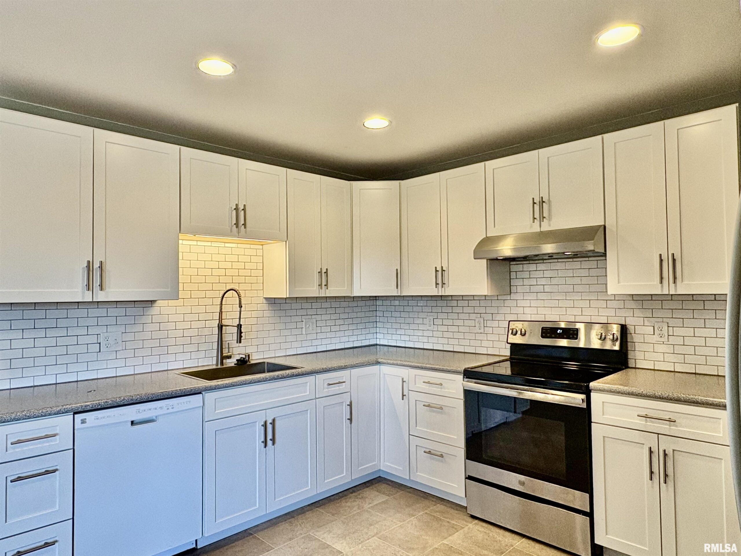 612 HALL Drive Jacksonville IL