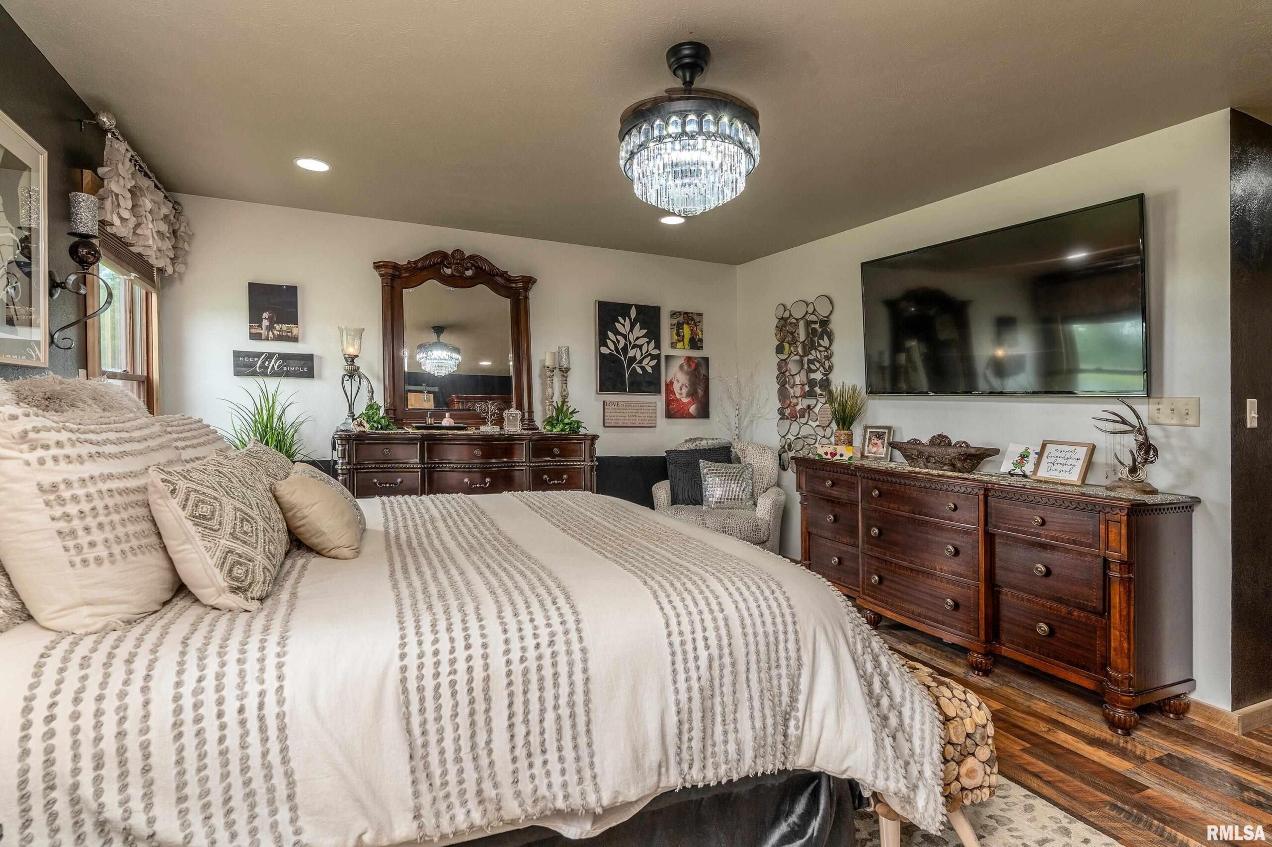 1717 MARION Street Carterville IL