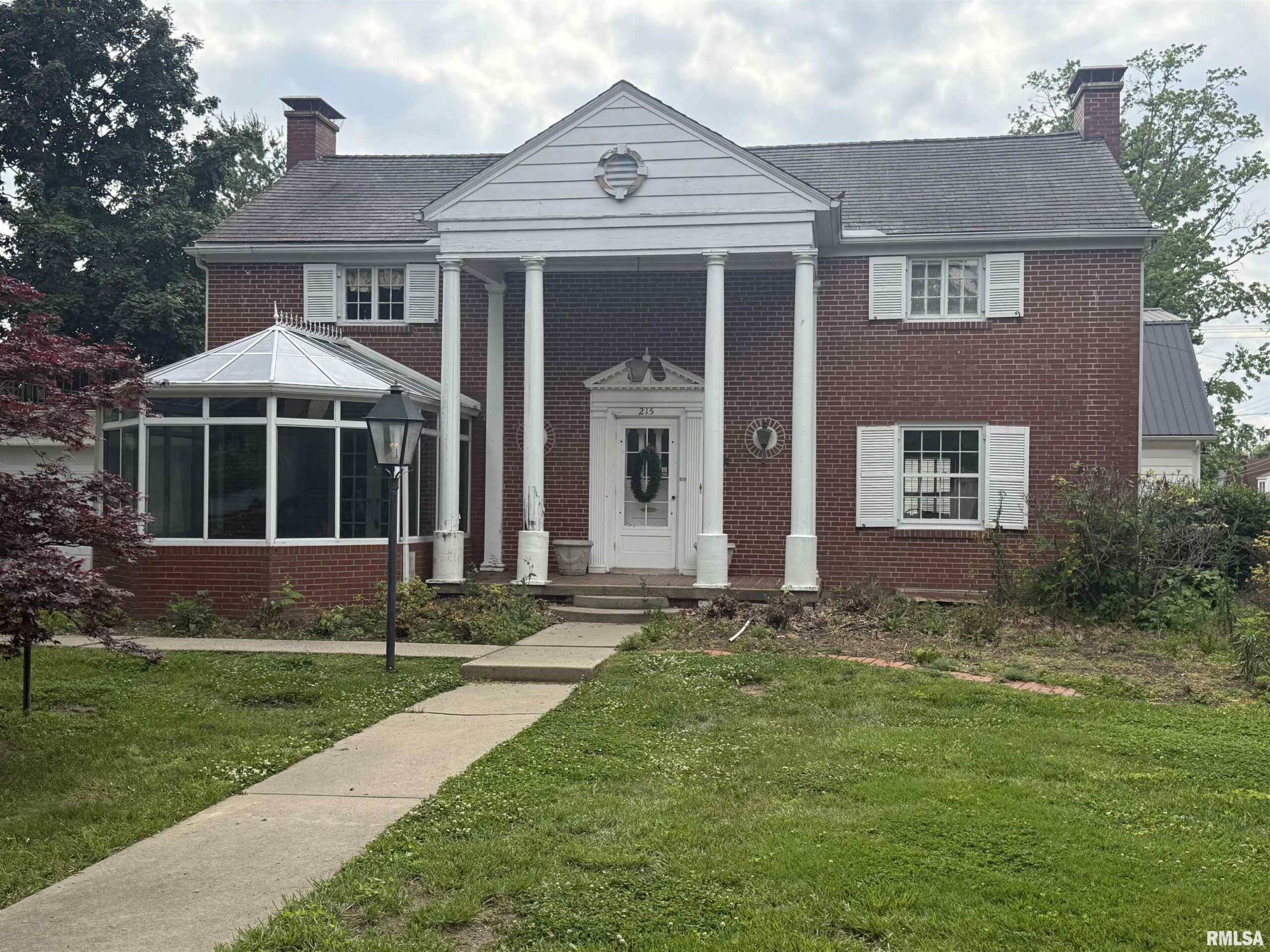 215 3RD Street Carmi IL