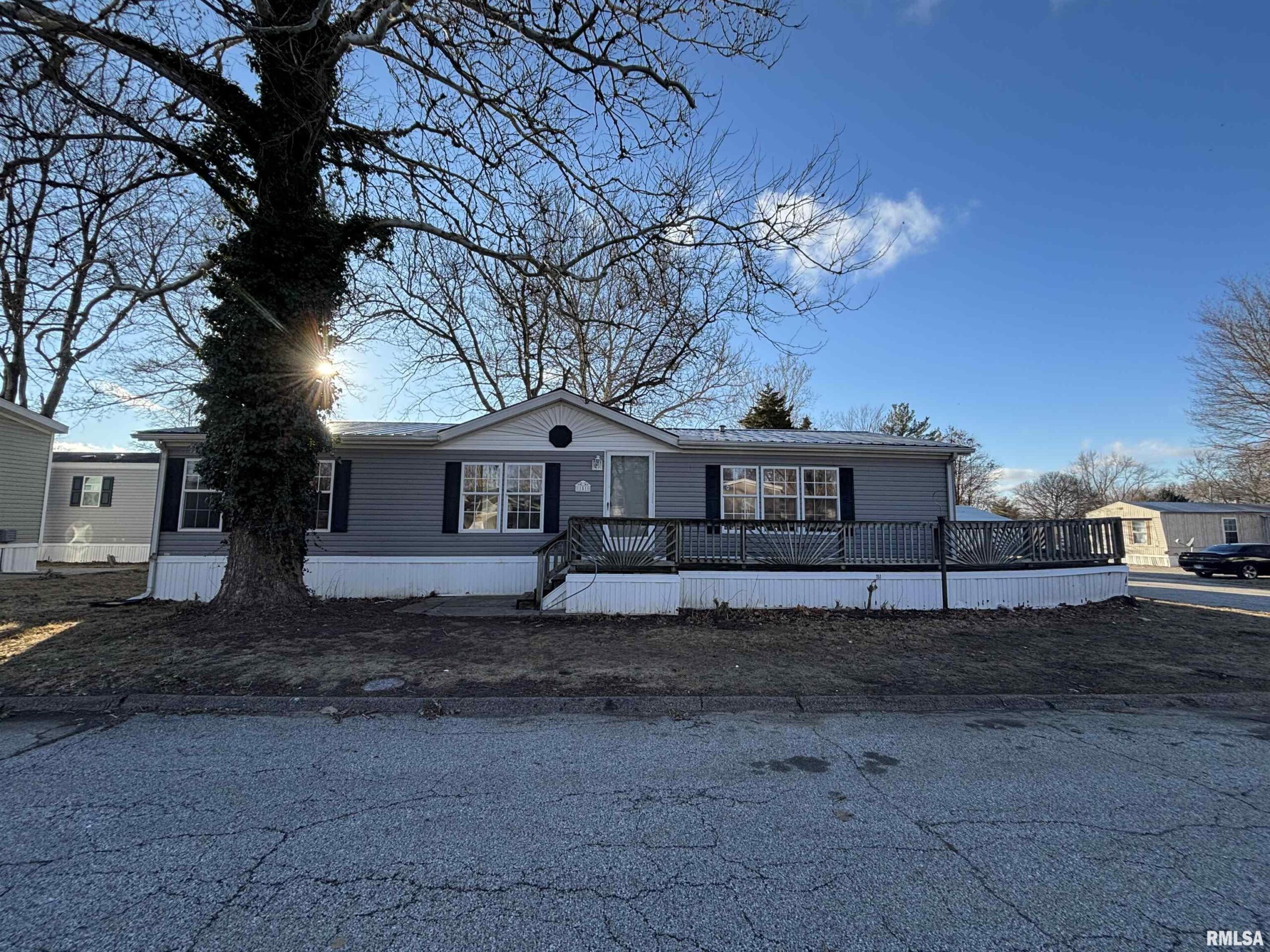 151 PINEWOOD Estates Chillicothe IL