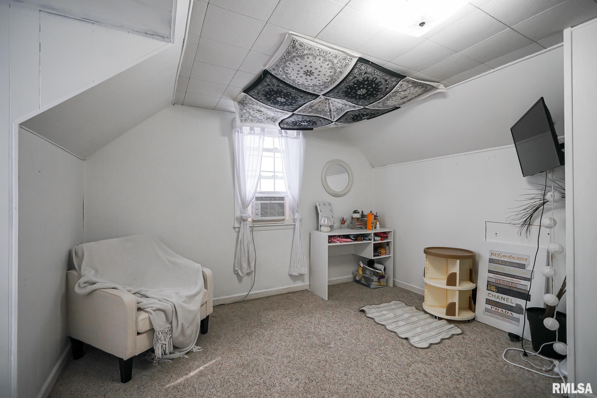 1503 STATE Street Pekin IL