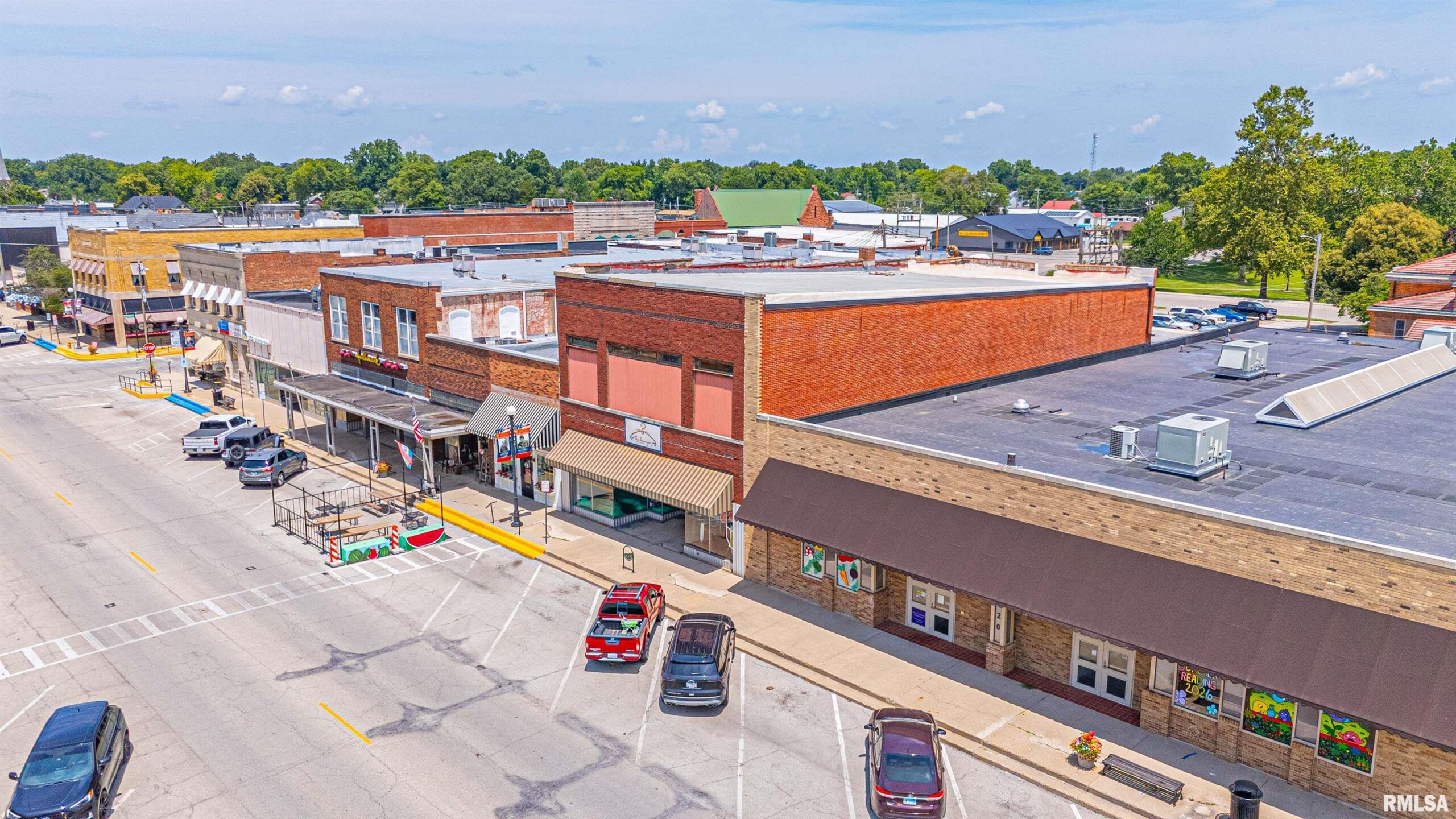 616 BROADWAY Street Lincoln IL