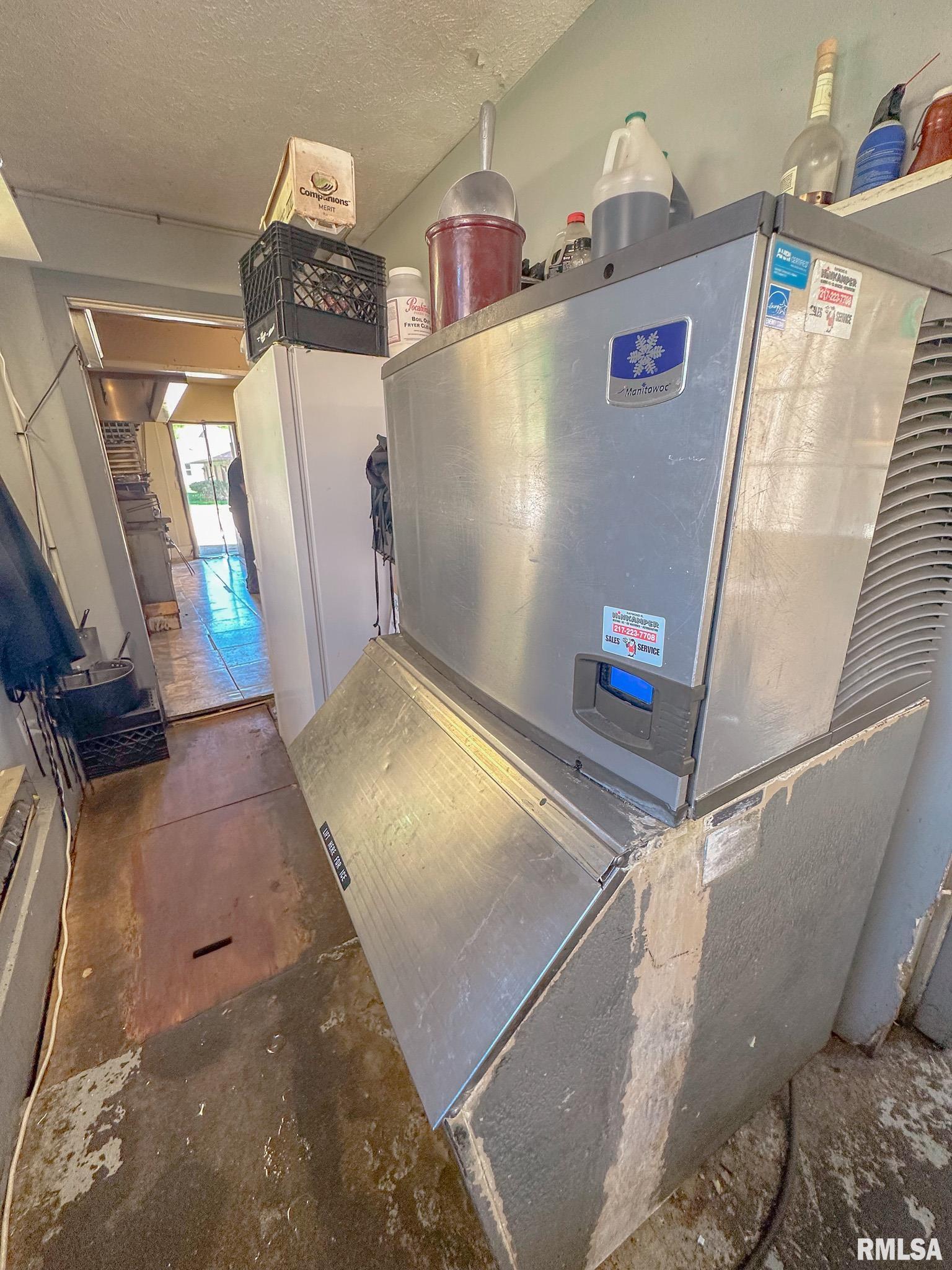 231 N MADISON Street Pittsfield IL