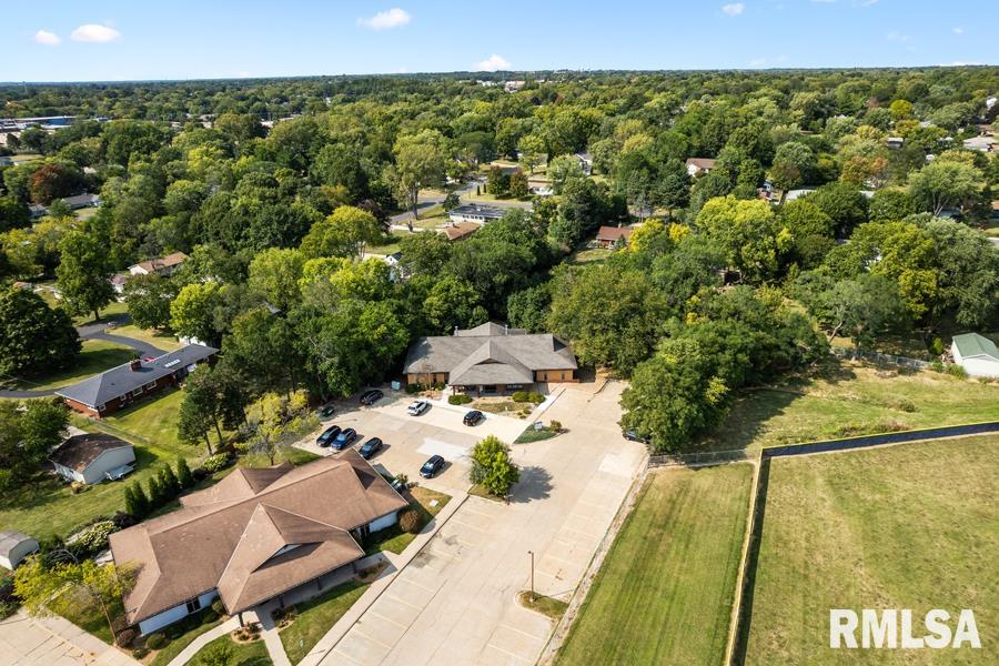 5113 N EXECUTIVE Drive Peoria IL