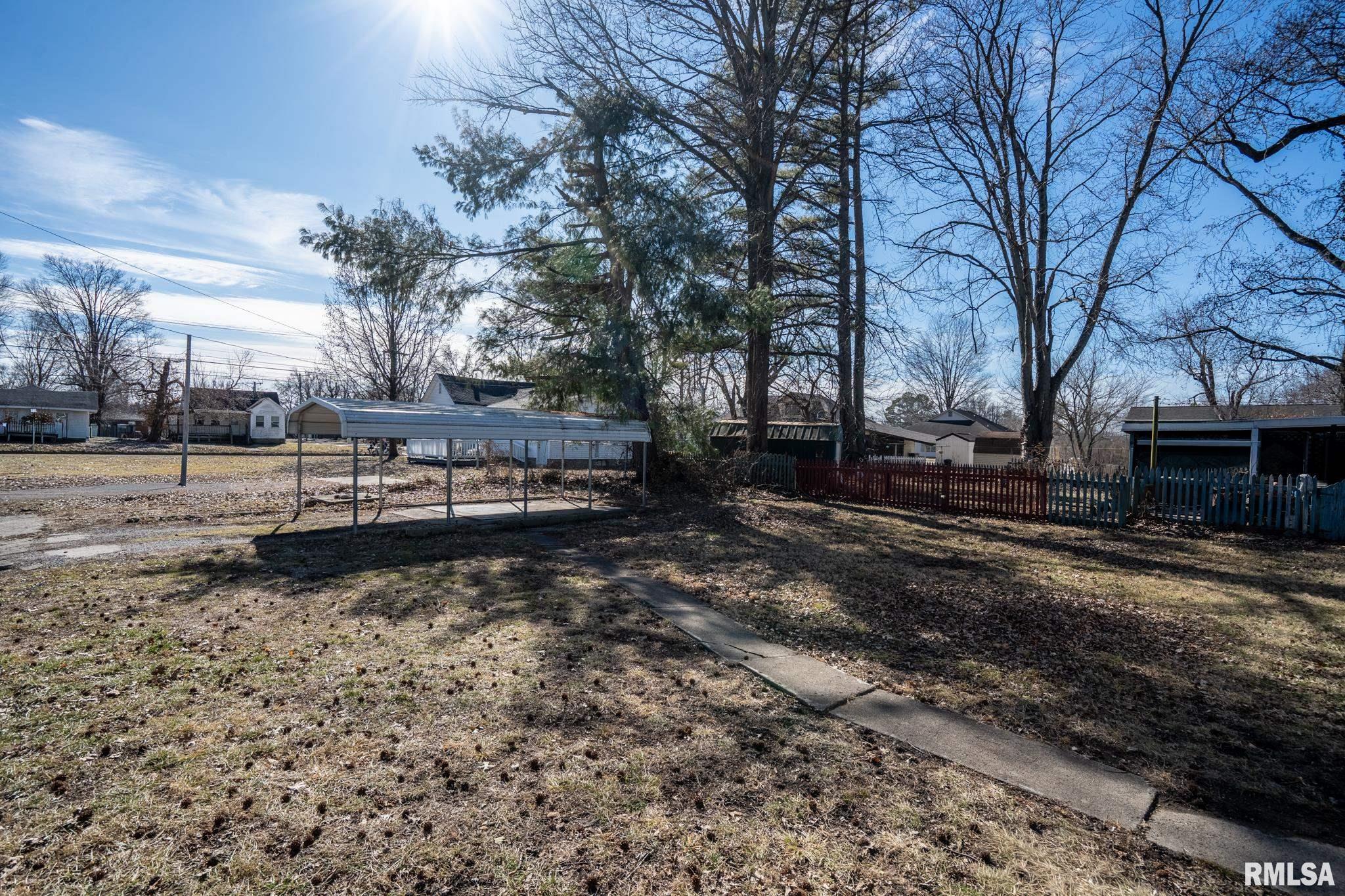 303 WASHINGTON Street Carterville IL