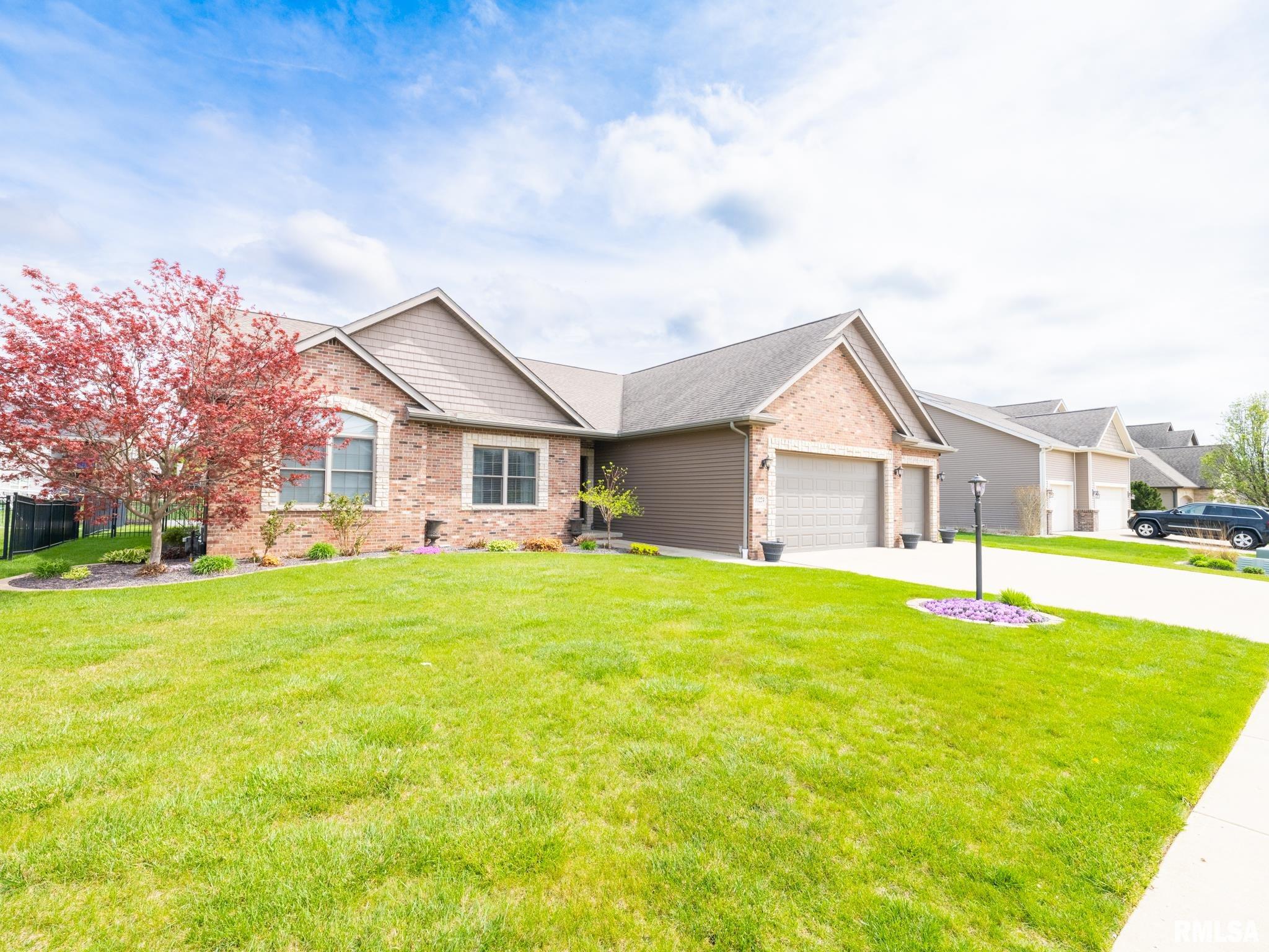 11224 N Sycamore Creek Drive Dunlap IL