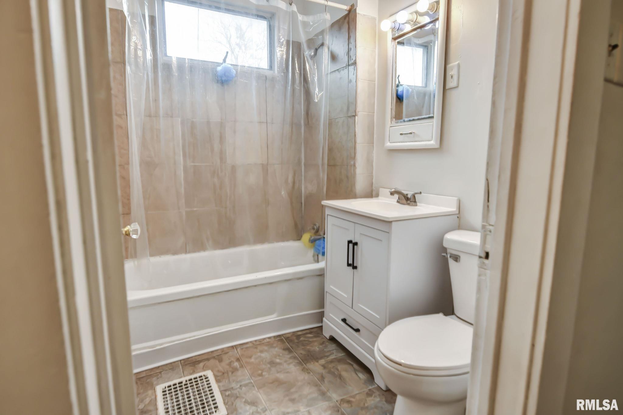 1263 E Sedgwick Street Decatur IL