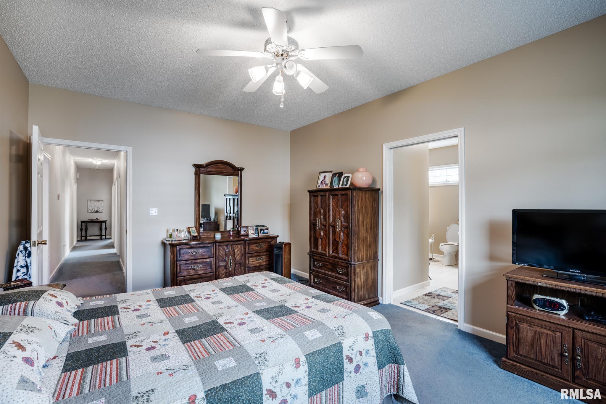 15052 EASTLAND Road Marion IL