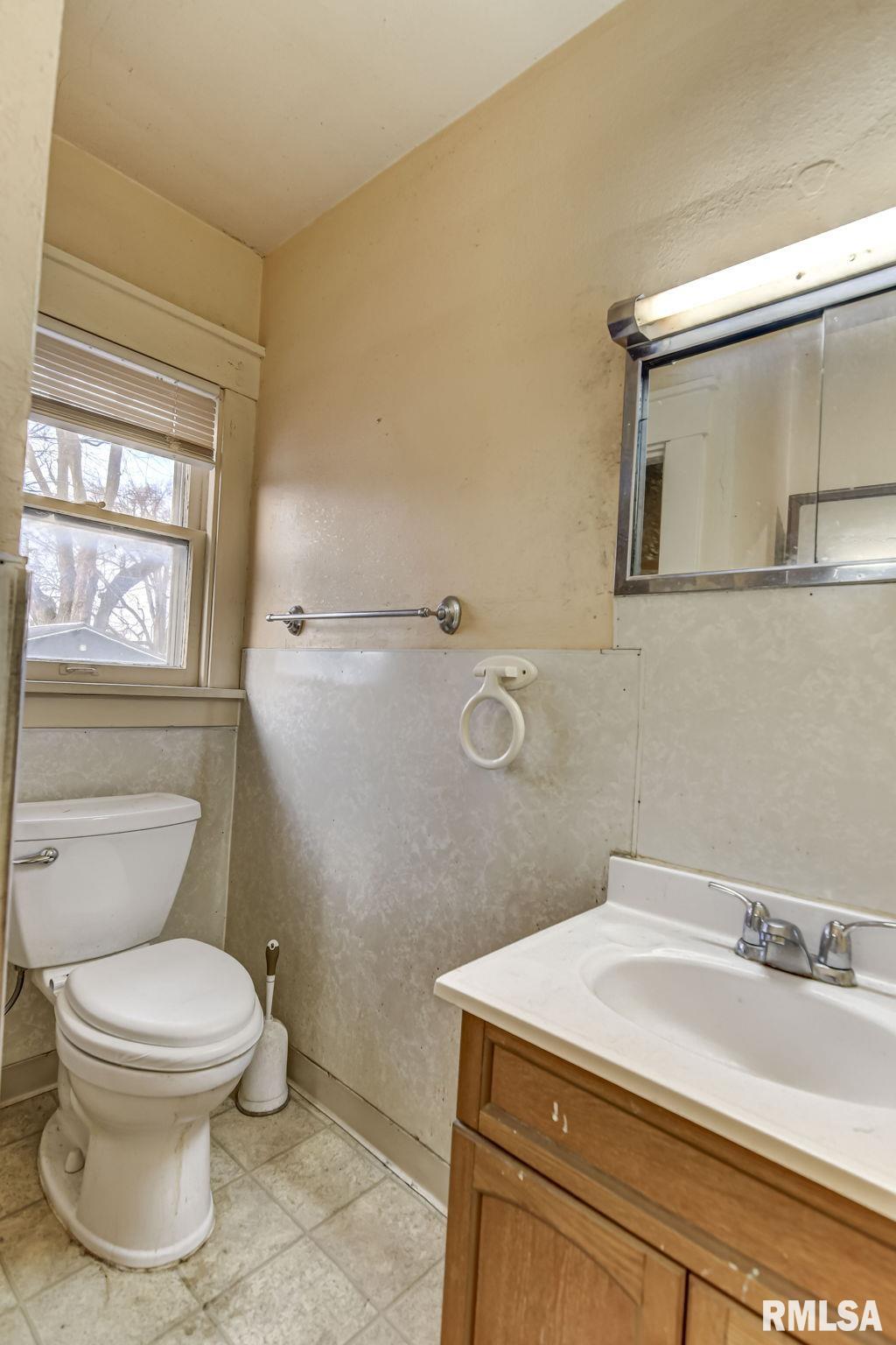 408 S CHEROKEE Street Taylorville IL