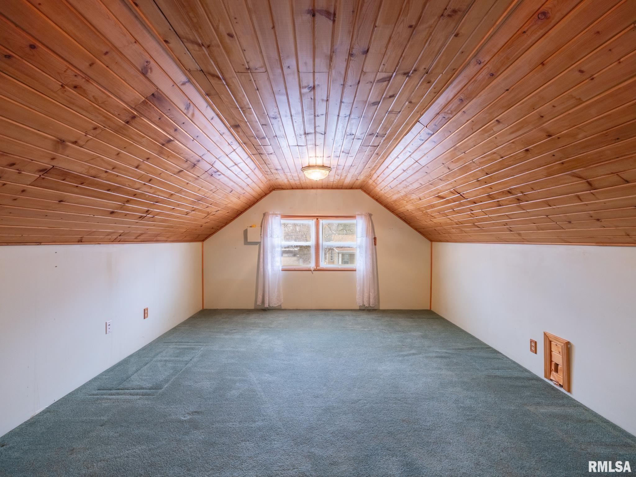 1219 SHERIDAN Road Peoria IL