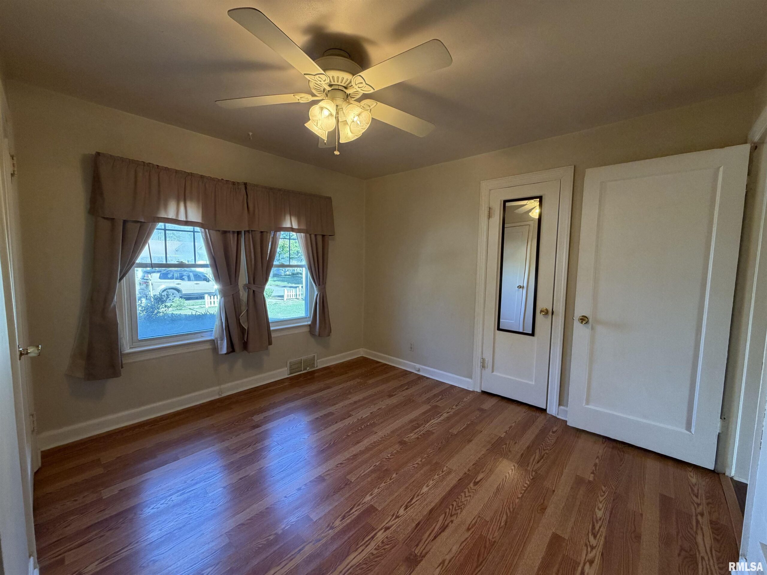 135 10TH Street Carmi IL