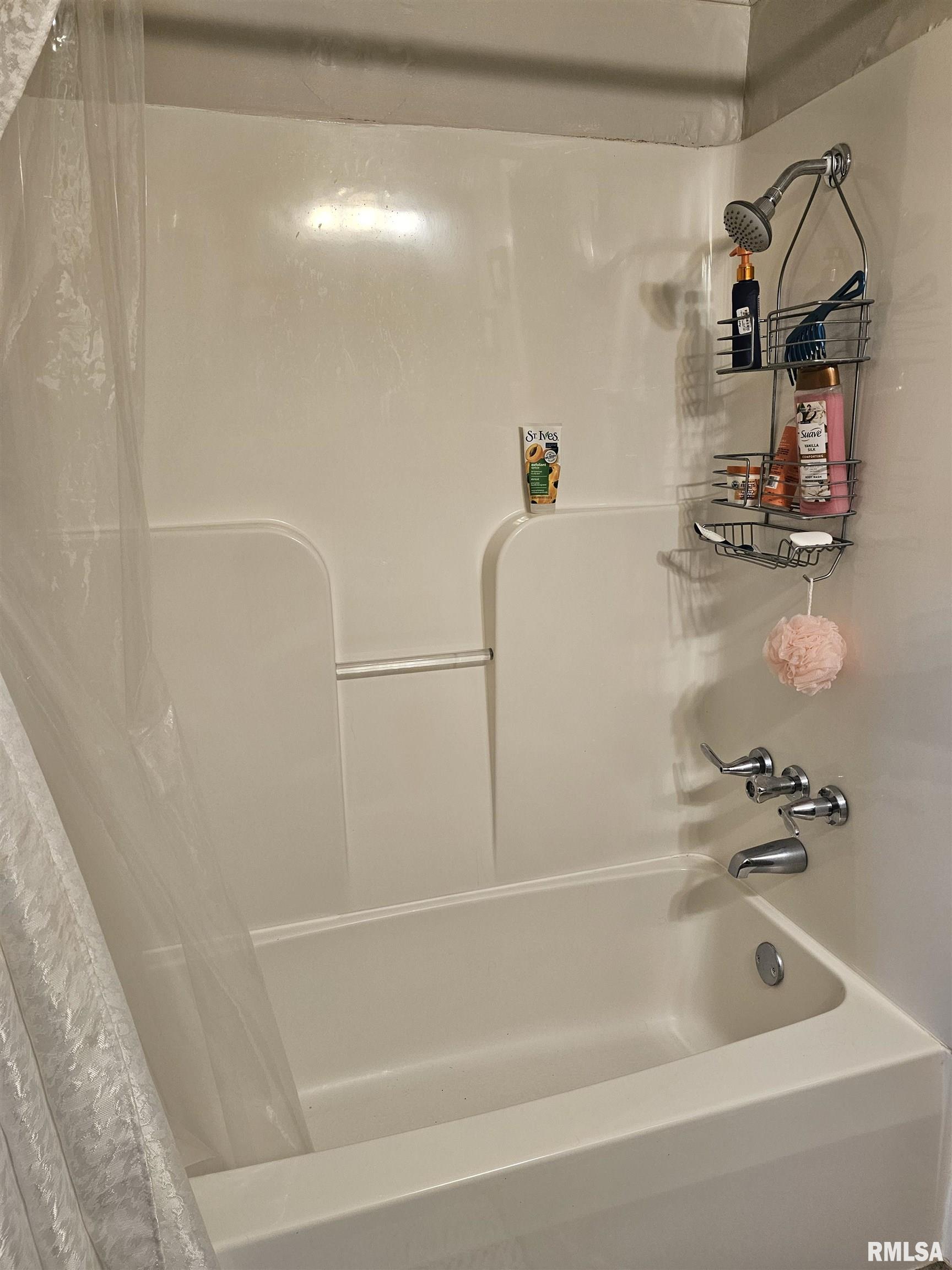 569 E 5TH Street Galesburg IL