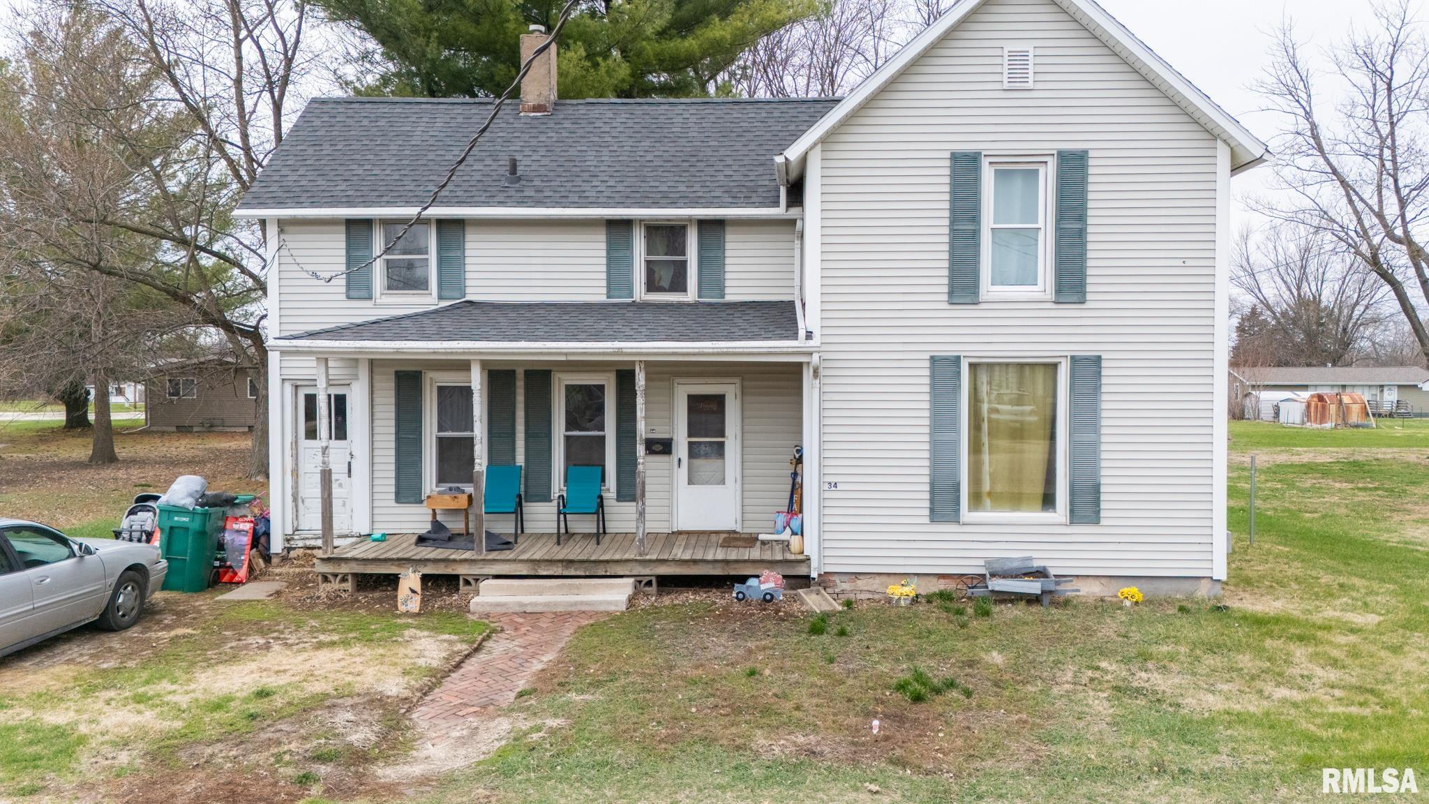 34 N HICKORY Street Farmington IL