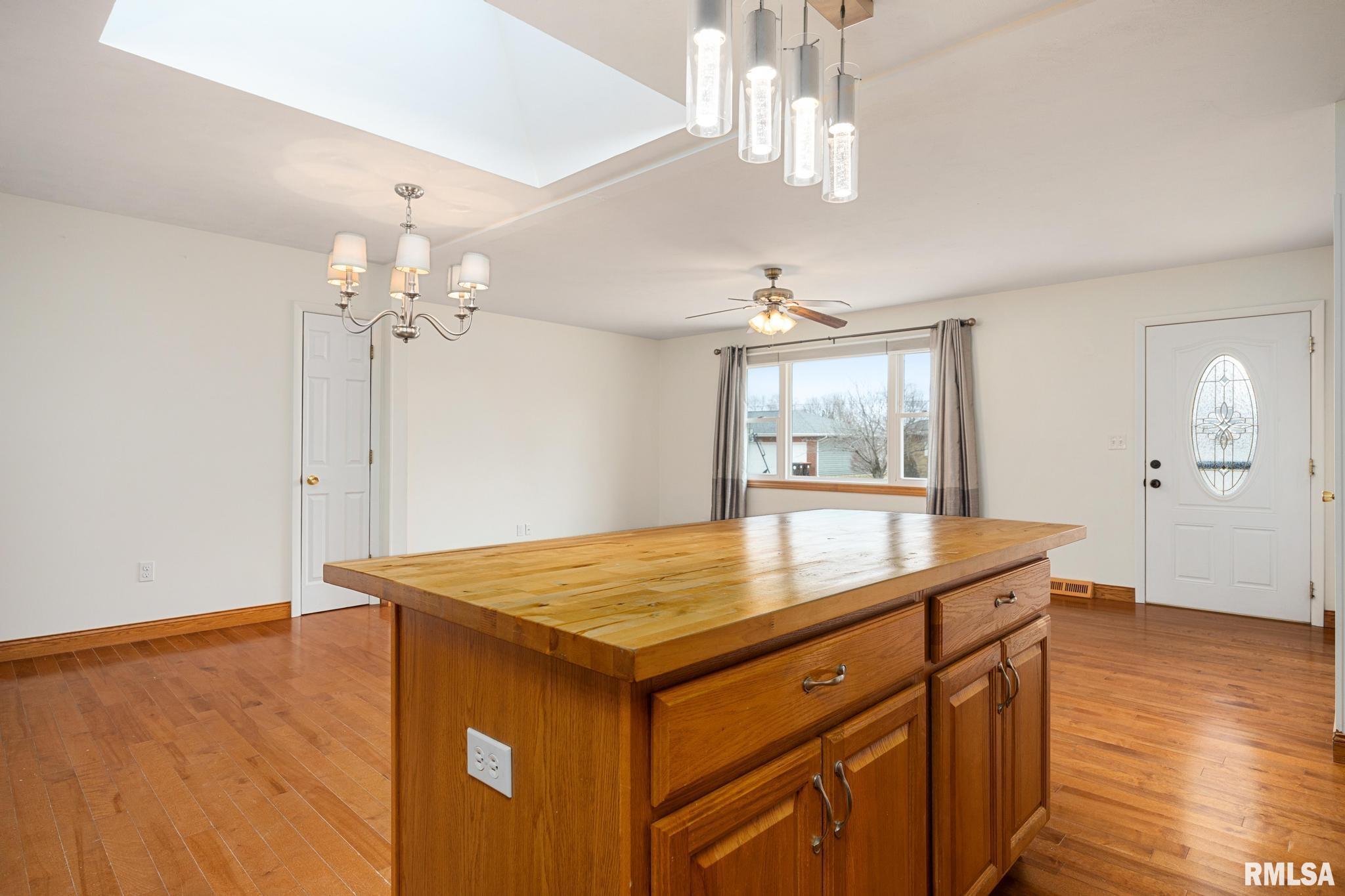 121 E NORWOOD Street Morton IL