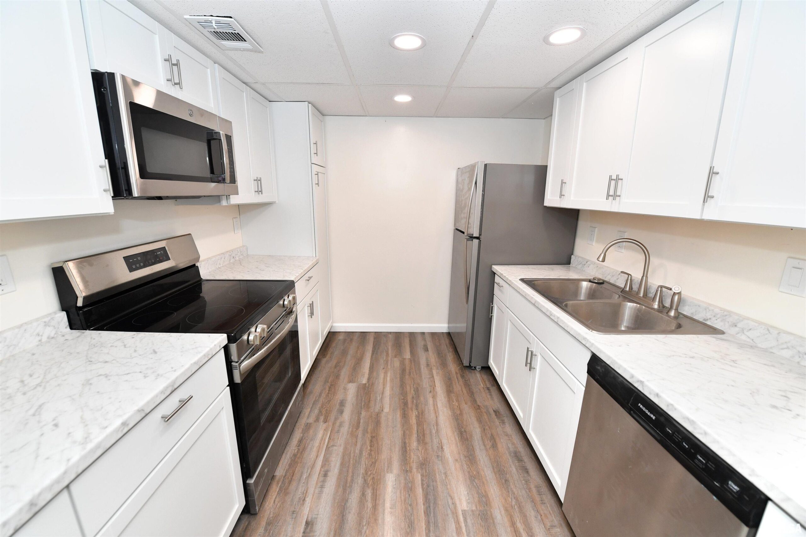 3107 W WILLOW KNOLLS Road Peoria IL