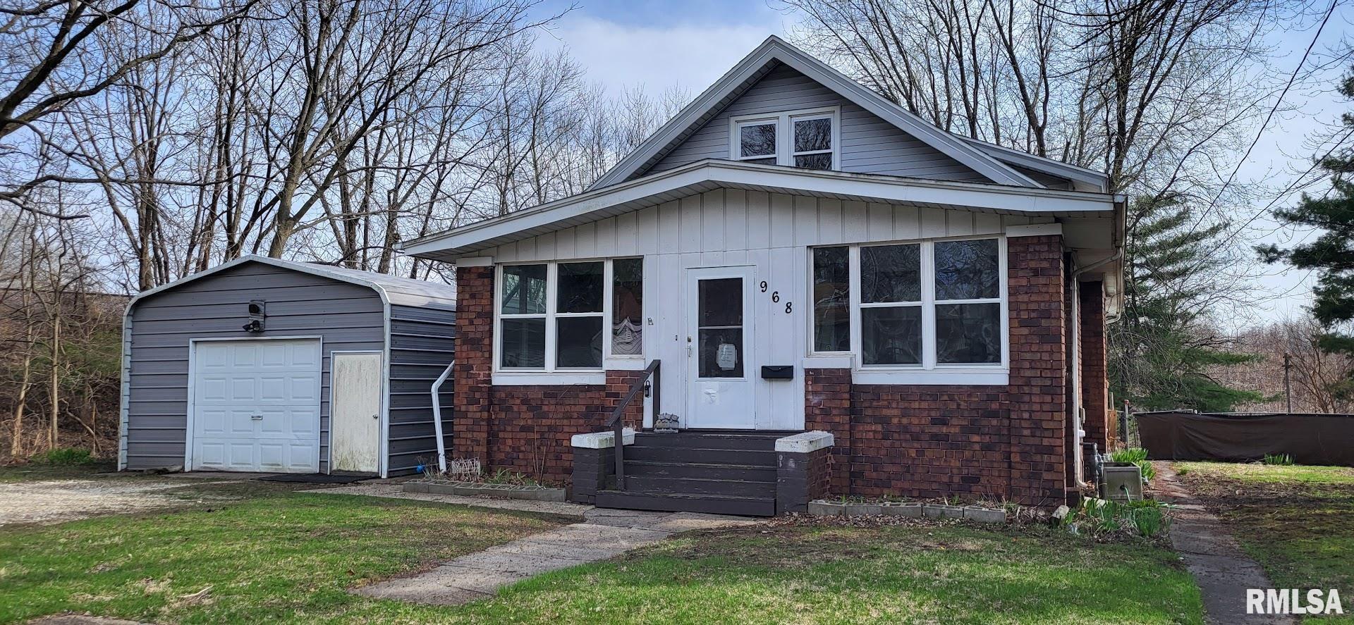 968 E GROVE Street Galesburg IL