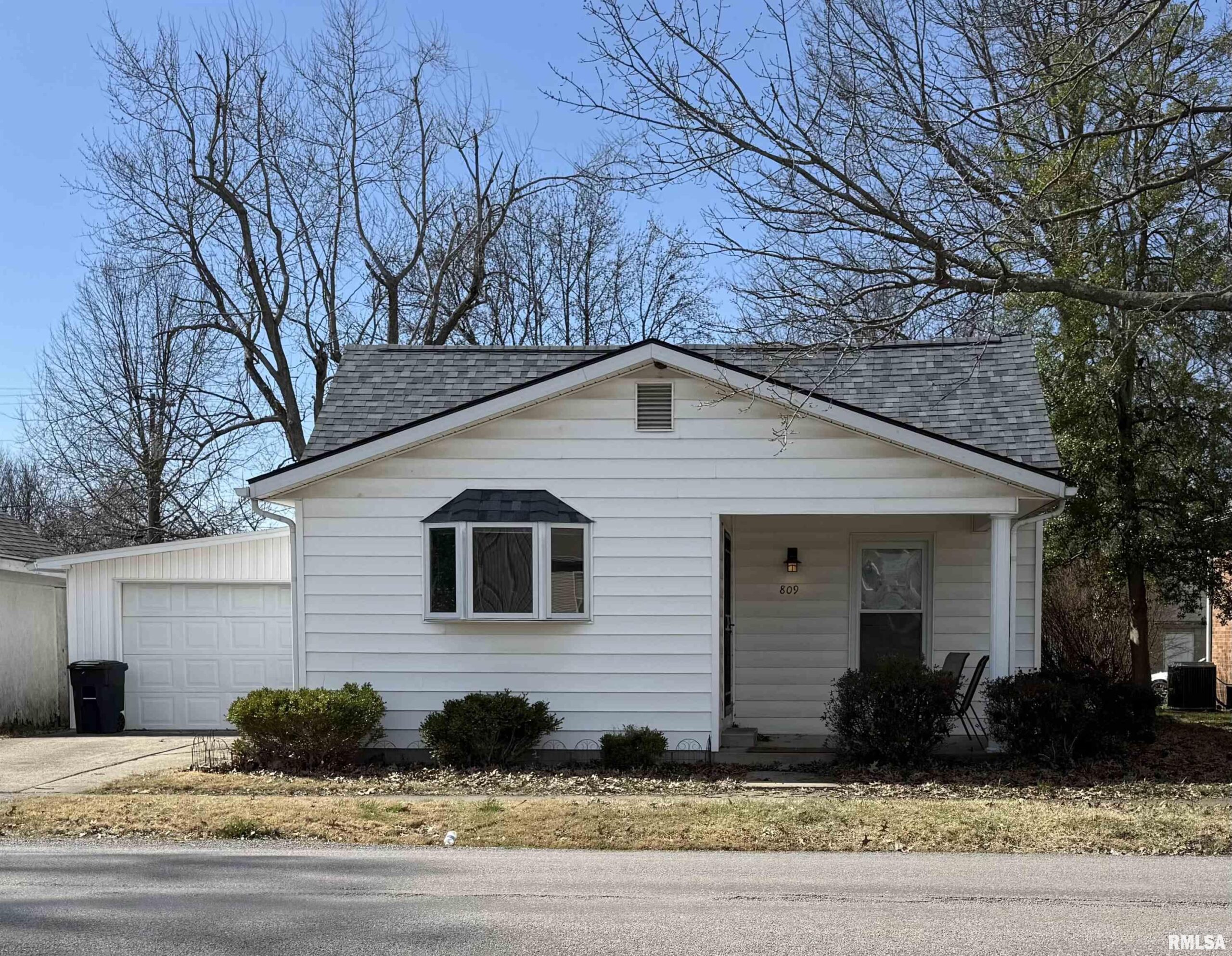 809 S 16TH Street Herrin IL