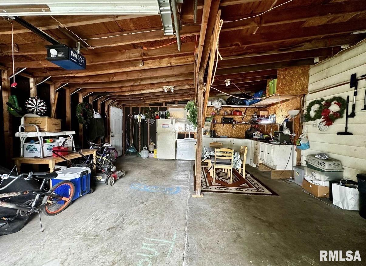 728 W PARISH Street Harrisburg IL