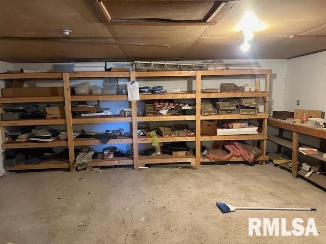 1120 E PARK Street Taylorville IL