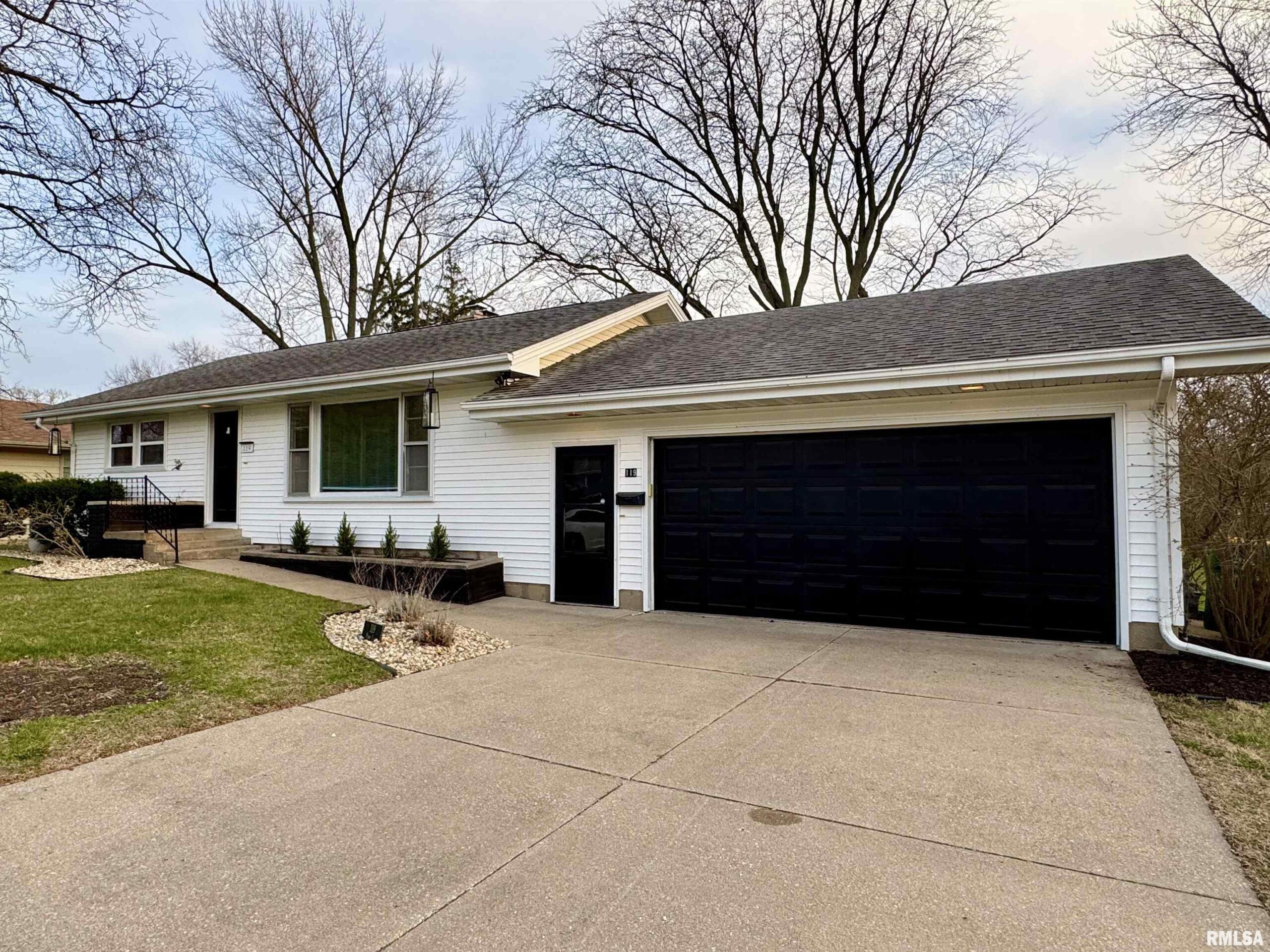 119 Penny Lane Macomb IL
