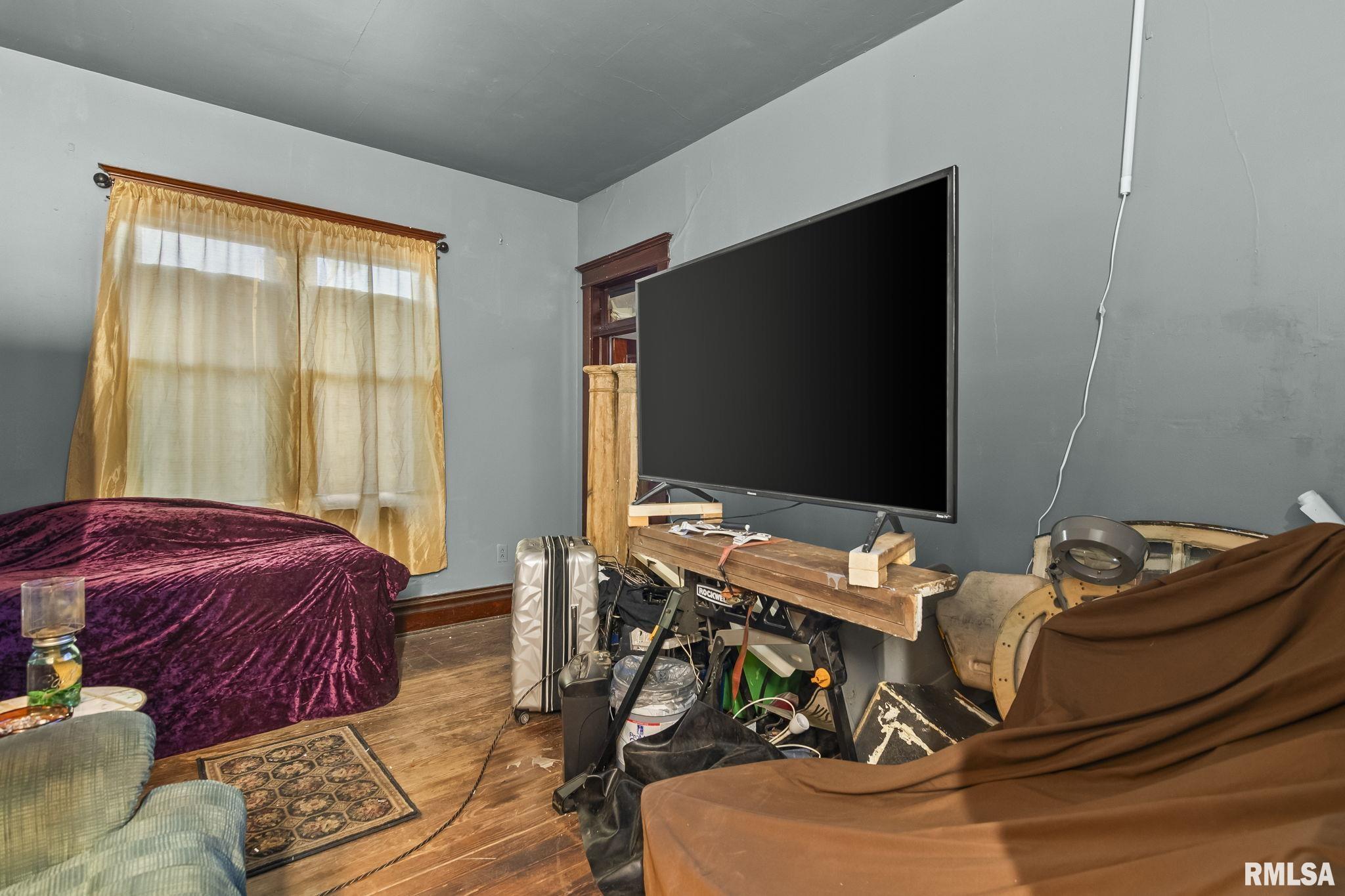 227 N WALNUT Maroa IL