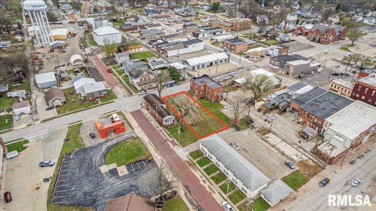 115 N WALNUT Street Taylorville IL