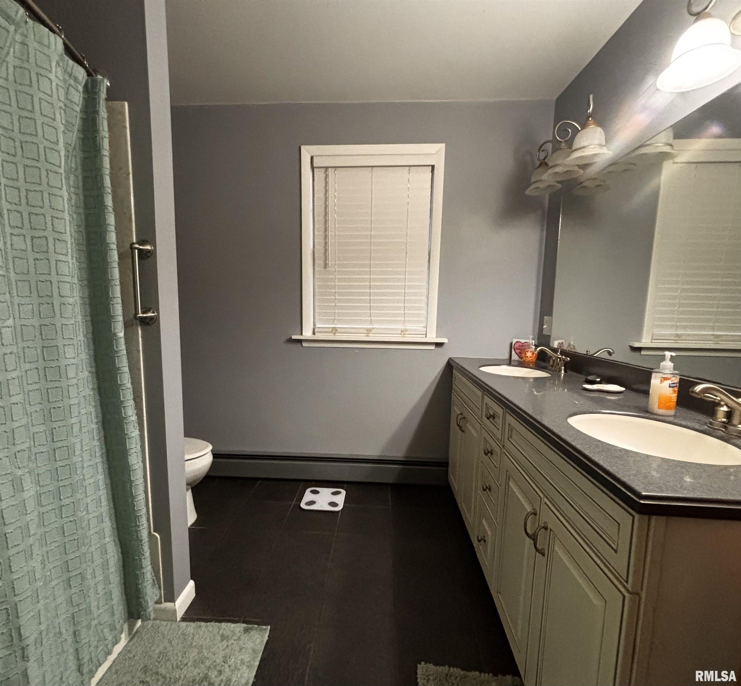 1125 Windcrest Acres Galesburg IL