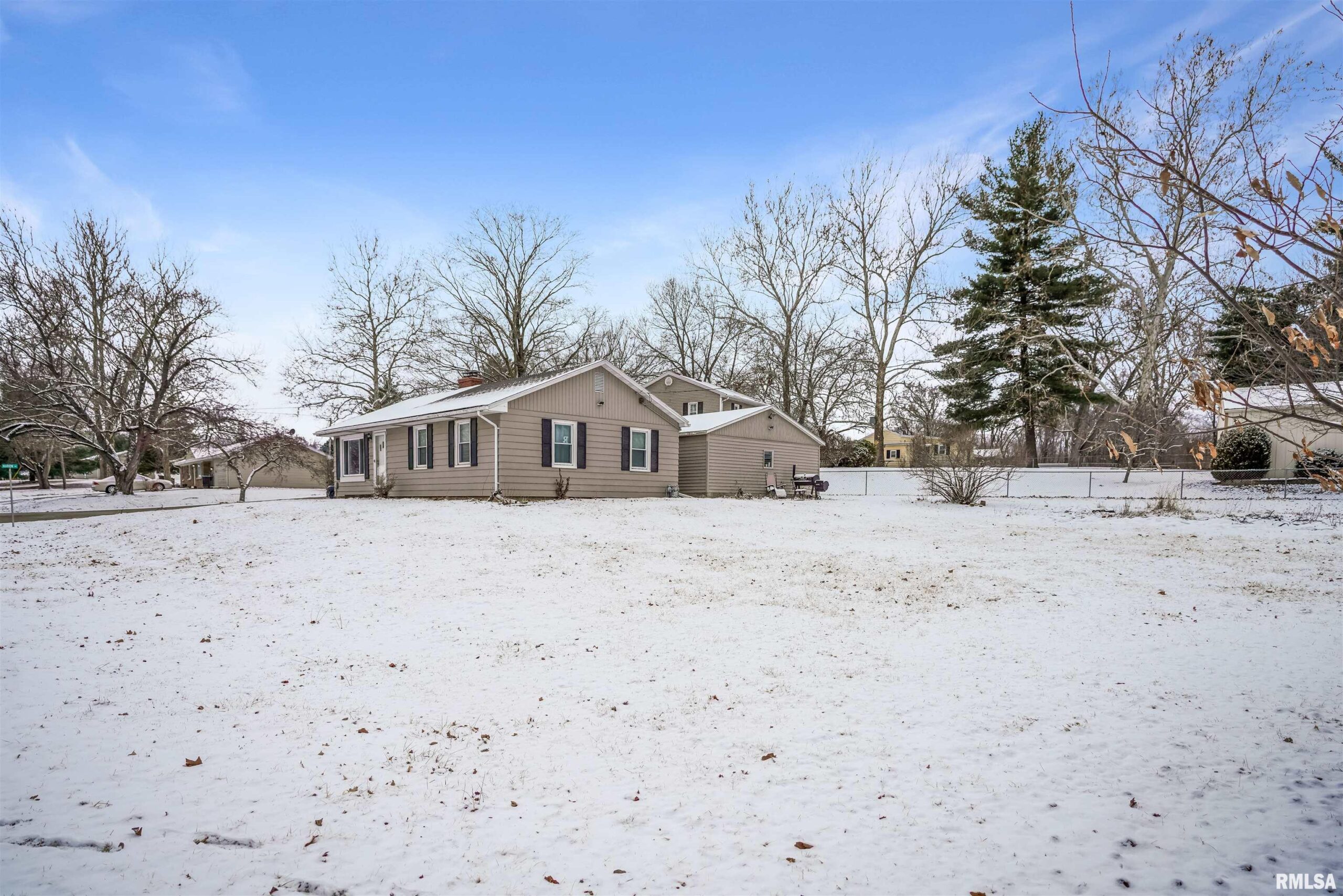 15231 N VON ACHEN Drive Chillicothe IL