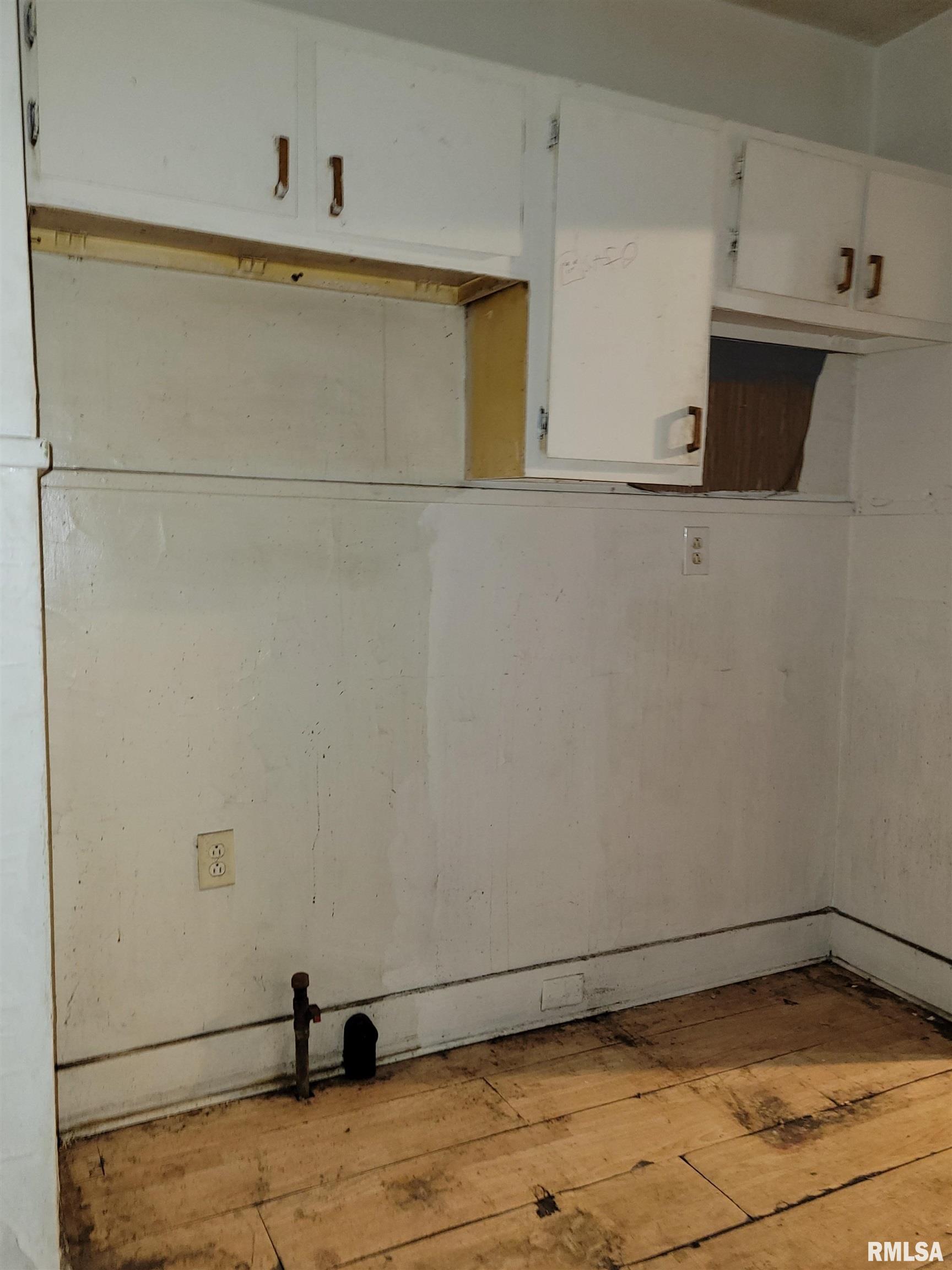 515 N 2ND Street Pekin IL