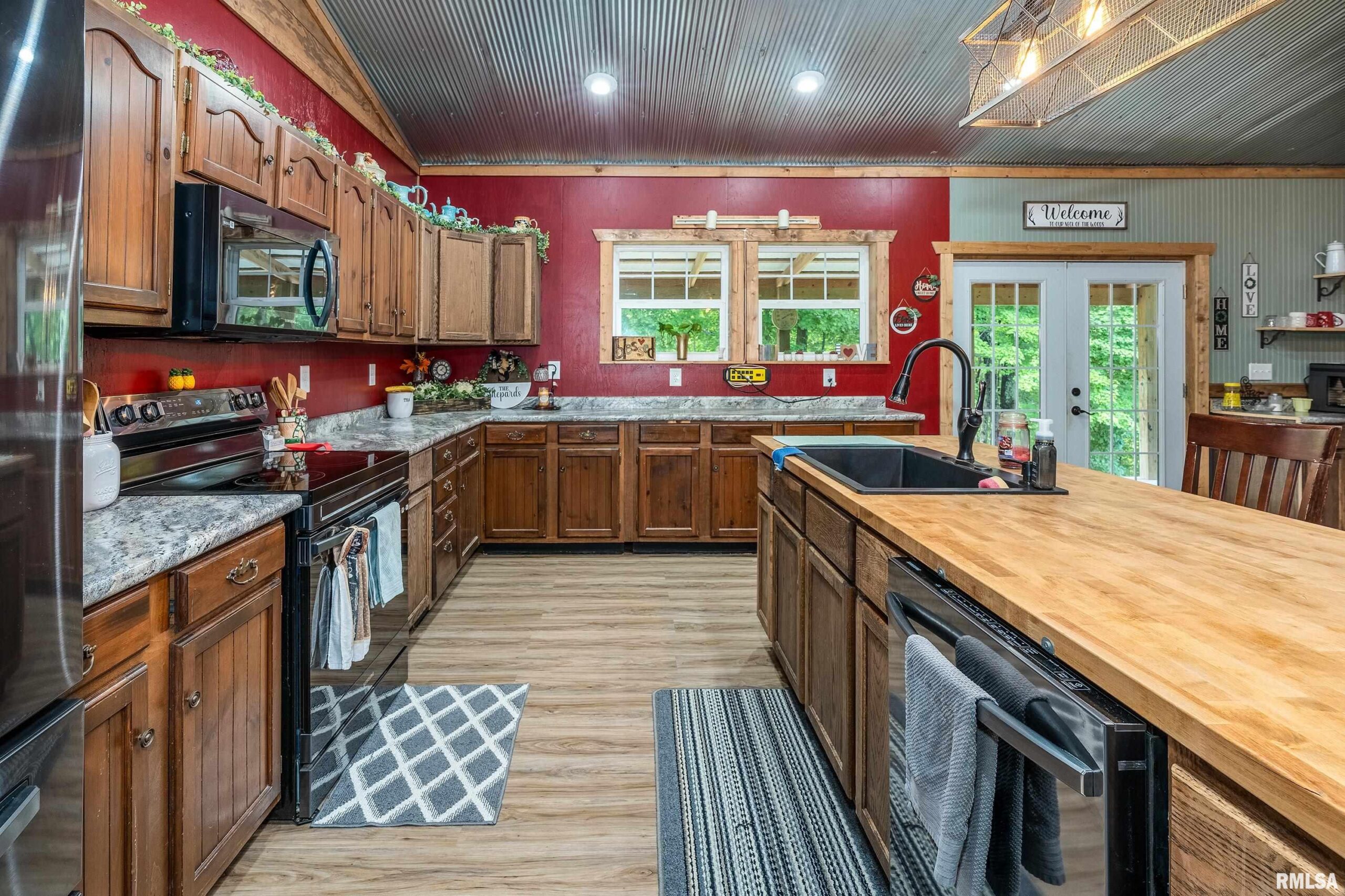 2196 Wilderness Retreat Road Jonesboro IL