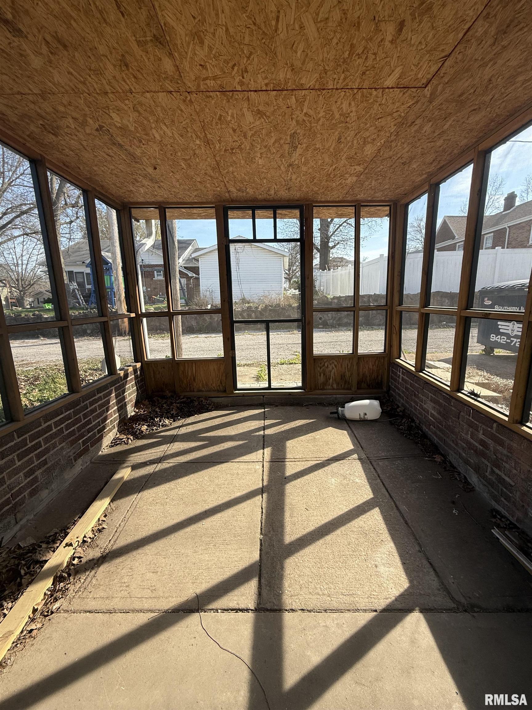 328 E MAIN Street West Frankfort IL