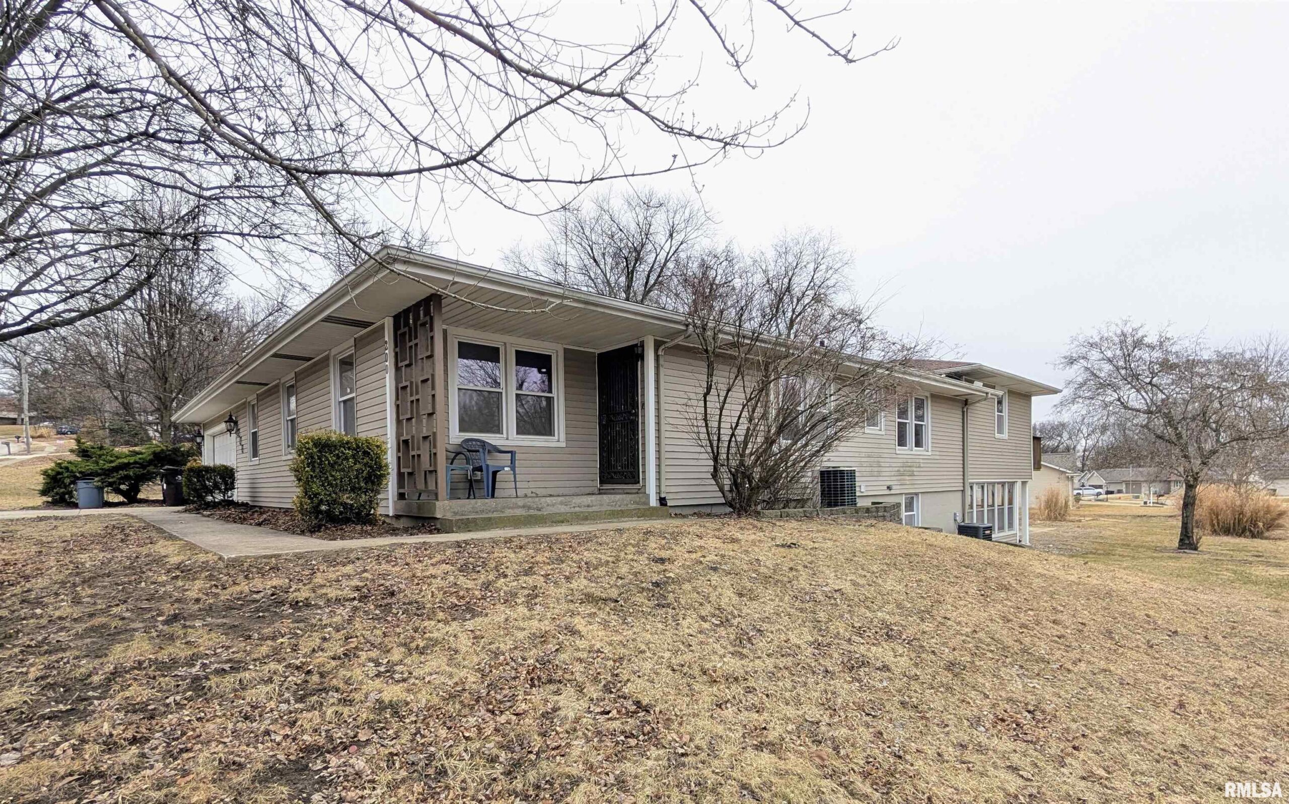 200 LASALLE Boulevard Marquette Heights IL