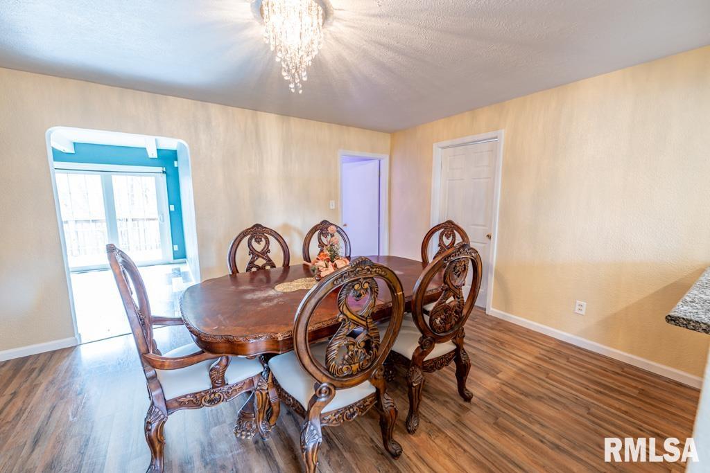 2708 BLOOMINGTON Road East Peoria IL