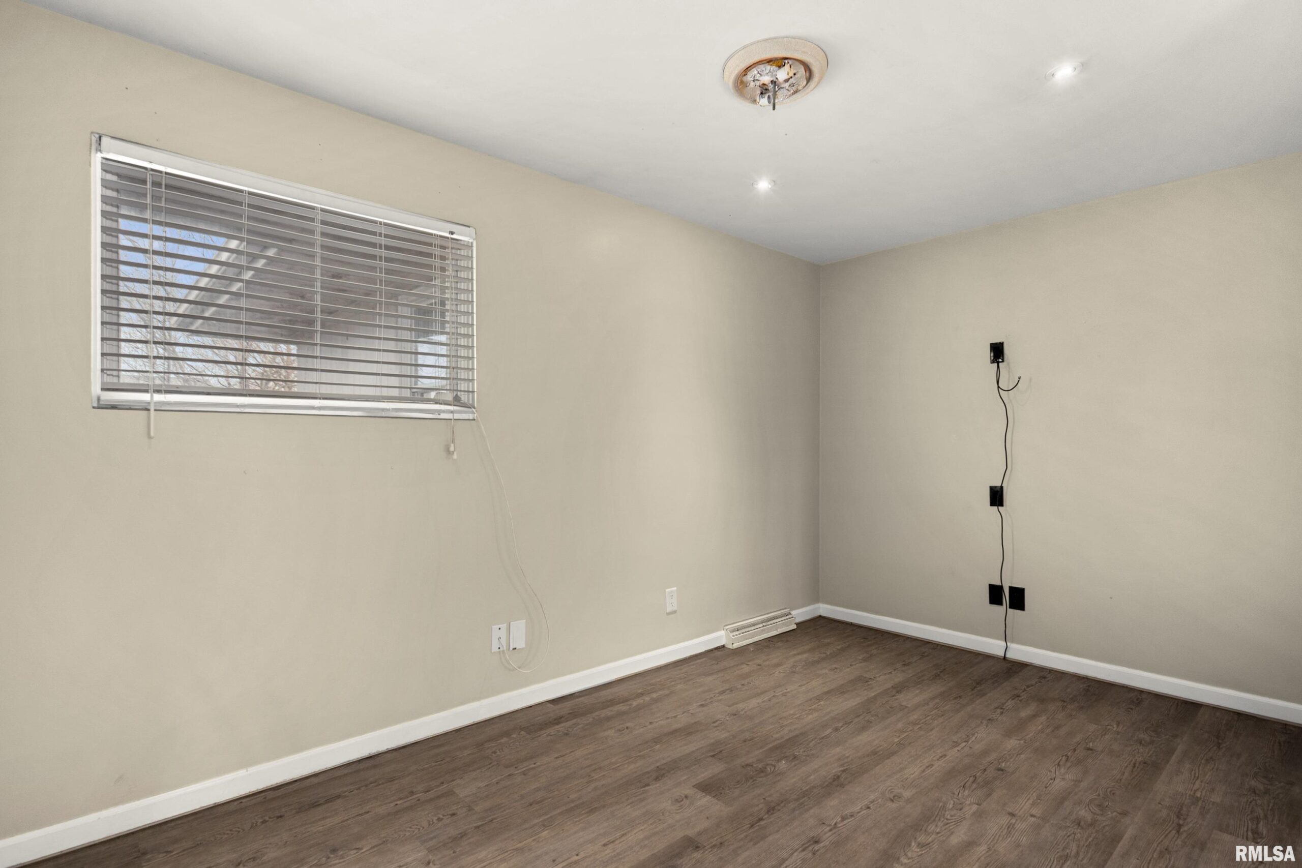 200 CAMPANILE Drive East Peoria IL