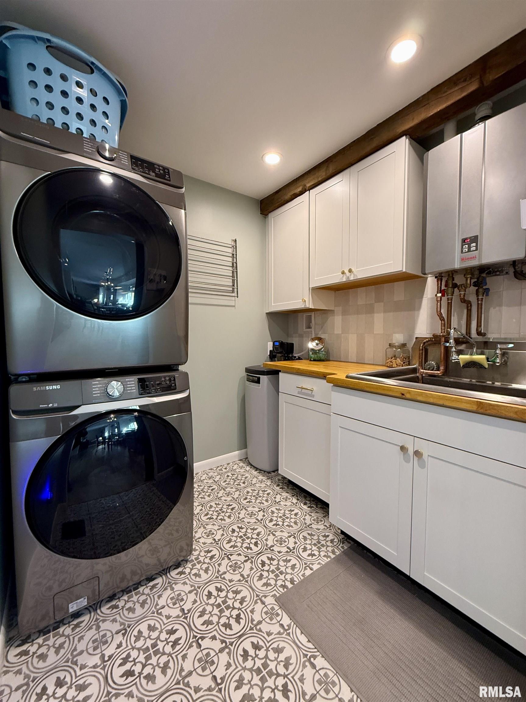 1695 JEFFERSON Street Galesburg IL