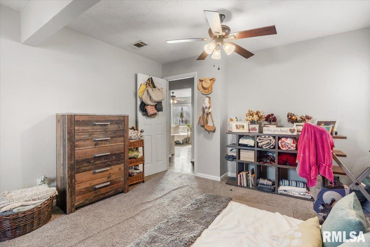 2277 E Converse Avenue Grandview IL