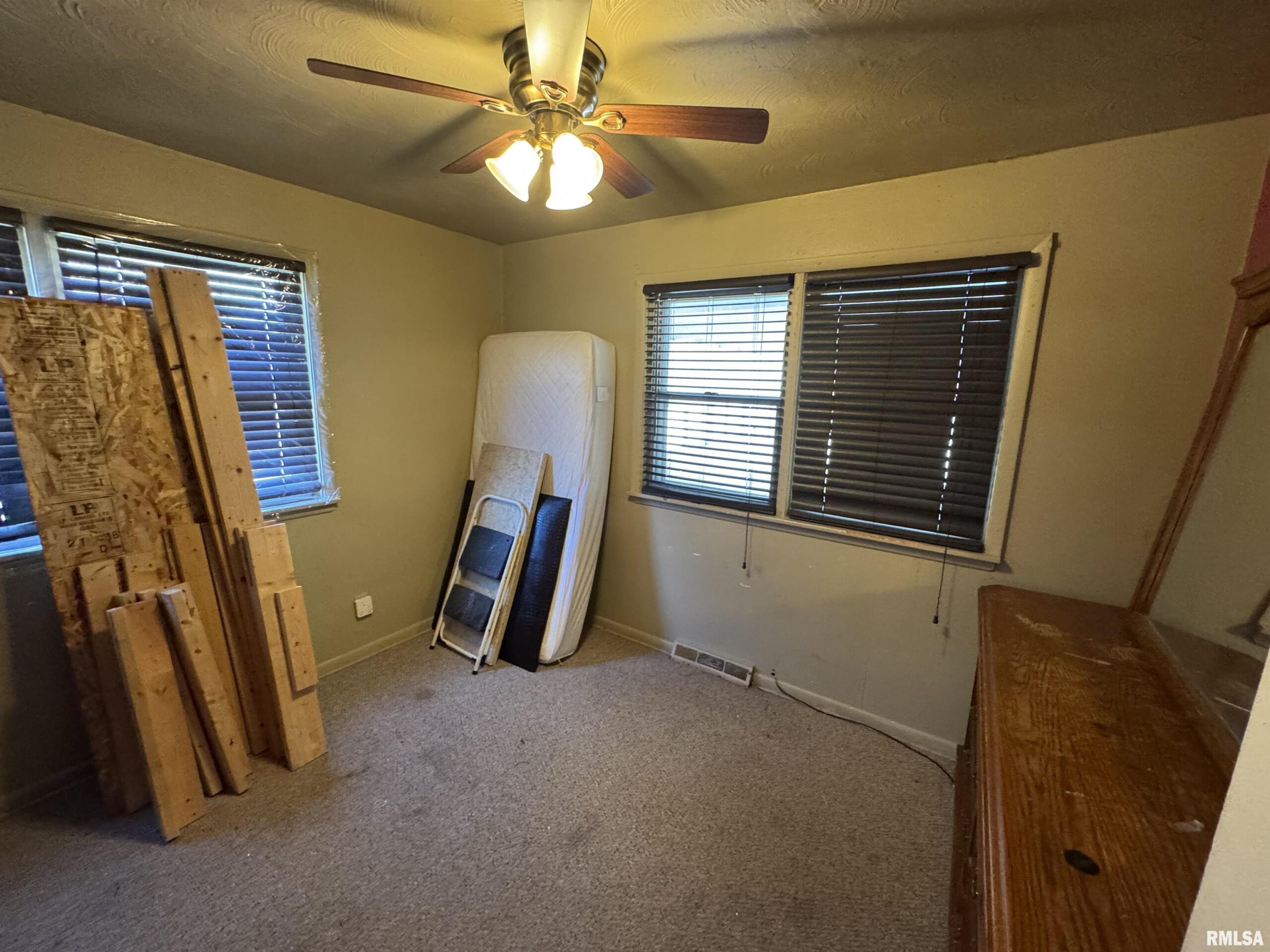 718 E LONDON Avenue Peoria Heights IL