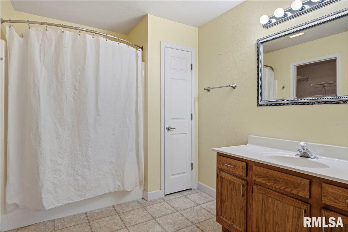 2712 Carl Prairie Drive Springfield IL