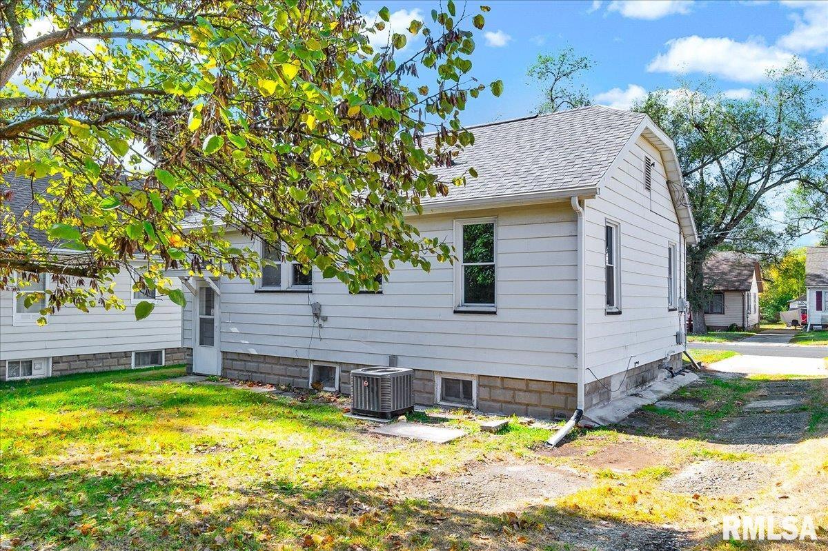 1328 N STEVER Avenue West Peoria IL