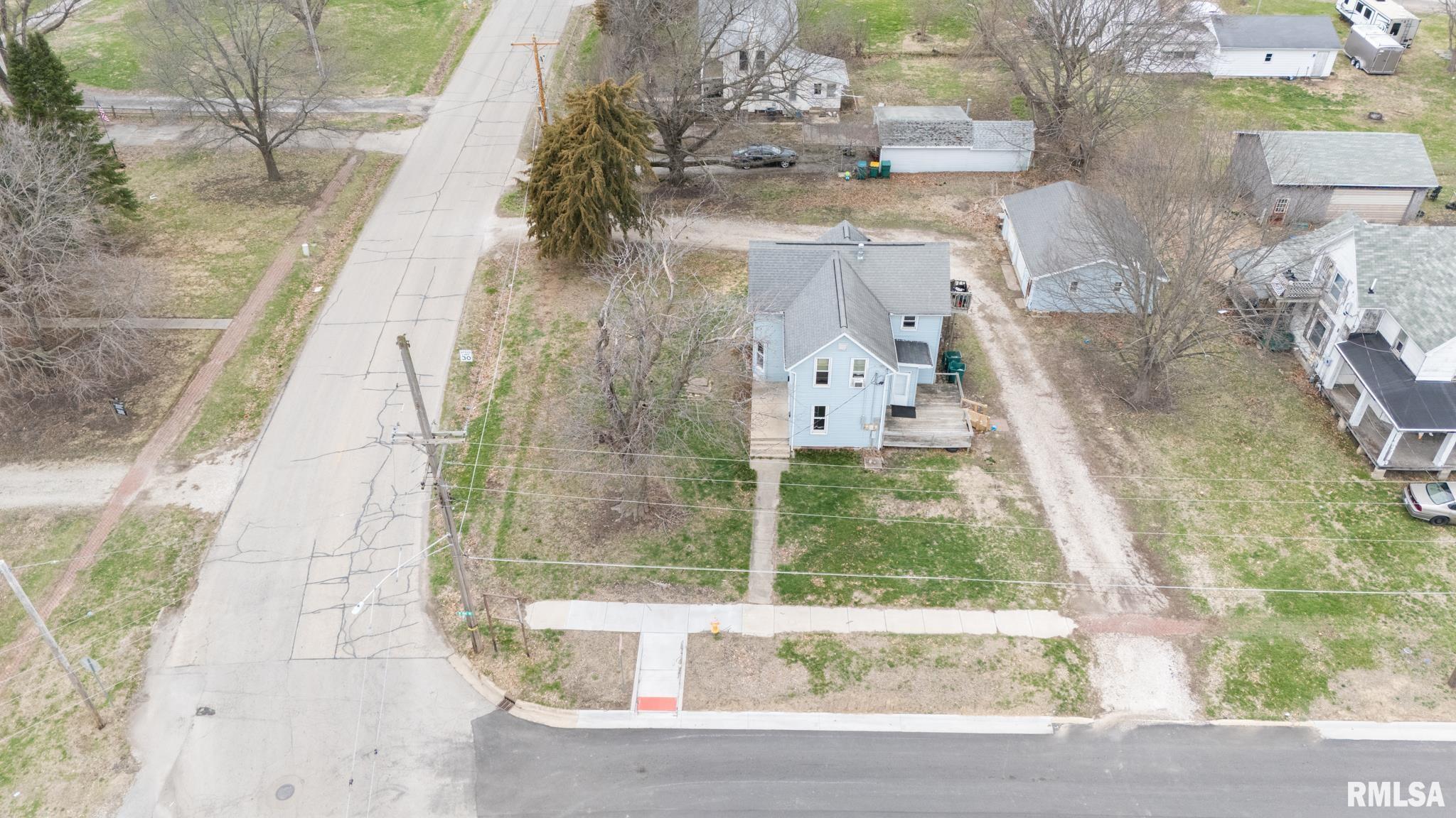 413 W FORT Street Farmington IL