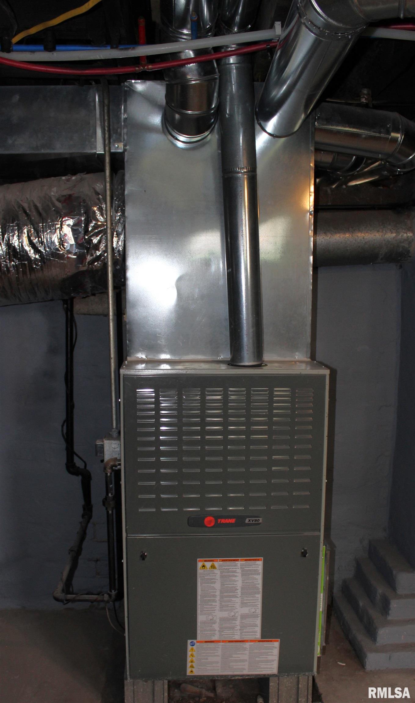 1443 E KNOX Street Galesburg IL